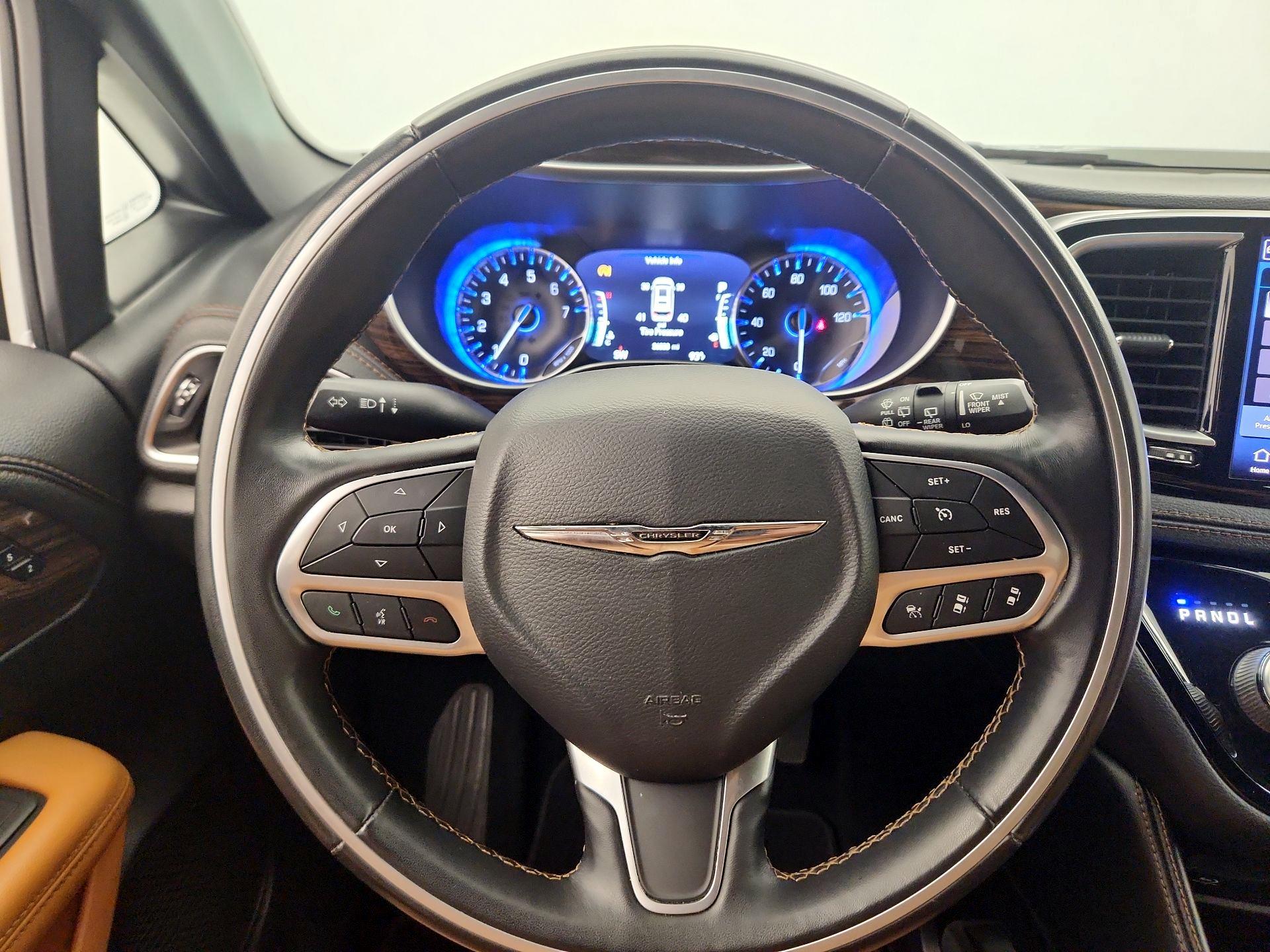 Thumbnail: 2021 Chrysler Pacifica - 10