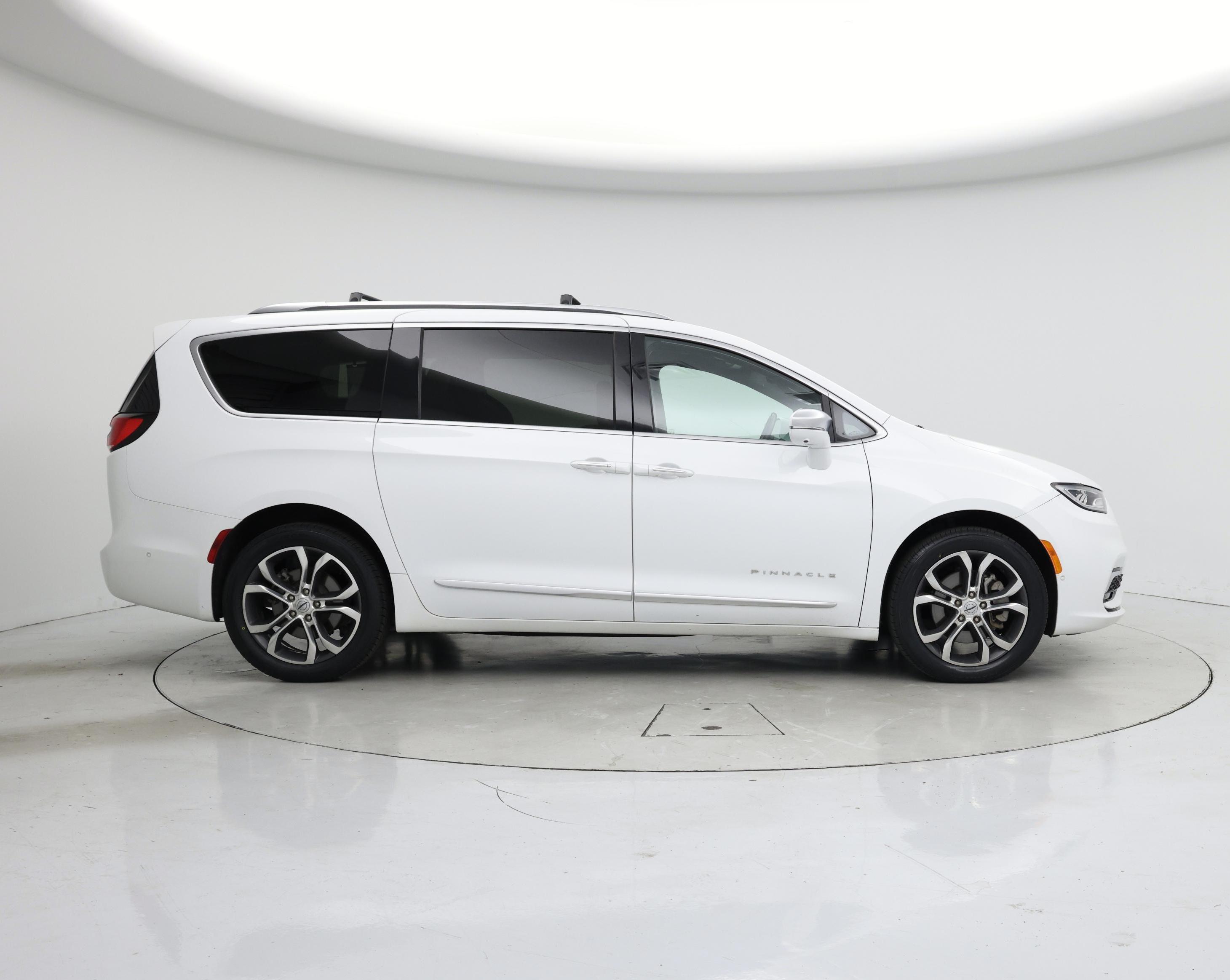 Thumbnail: 2021 Chrysler Pacifica - 7