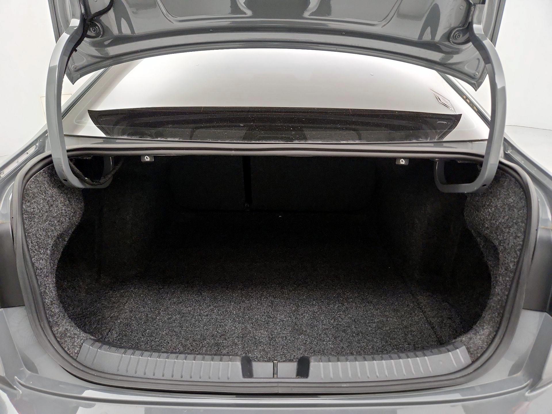 Thumbnail: 2019 Volkswagen Jetta - 20