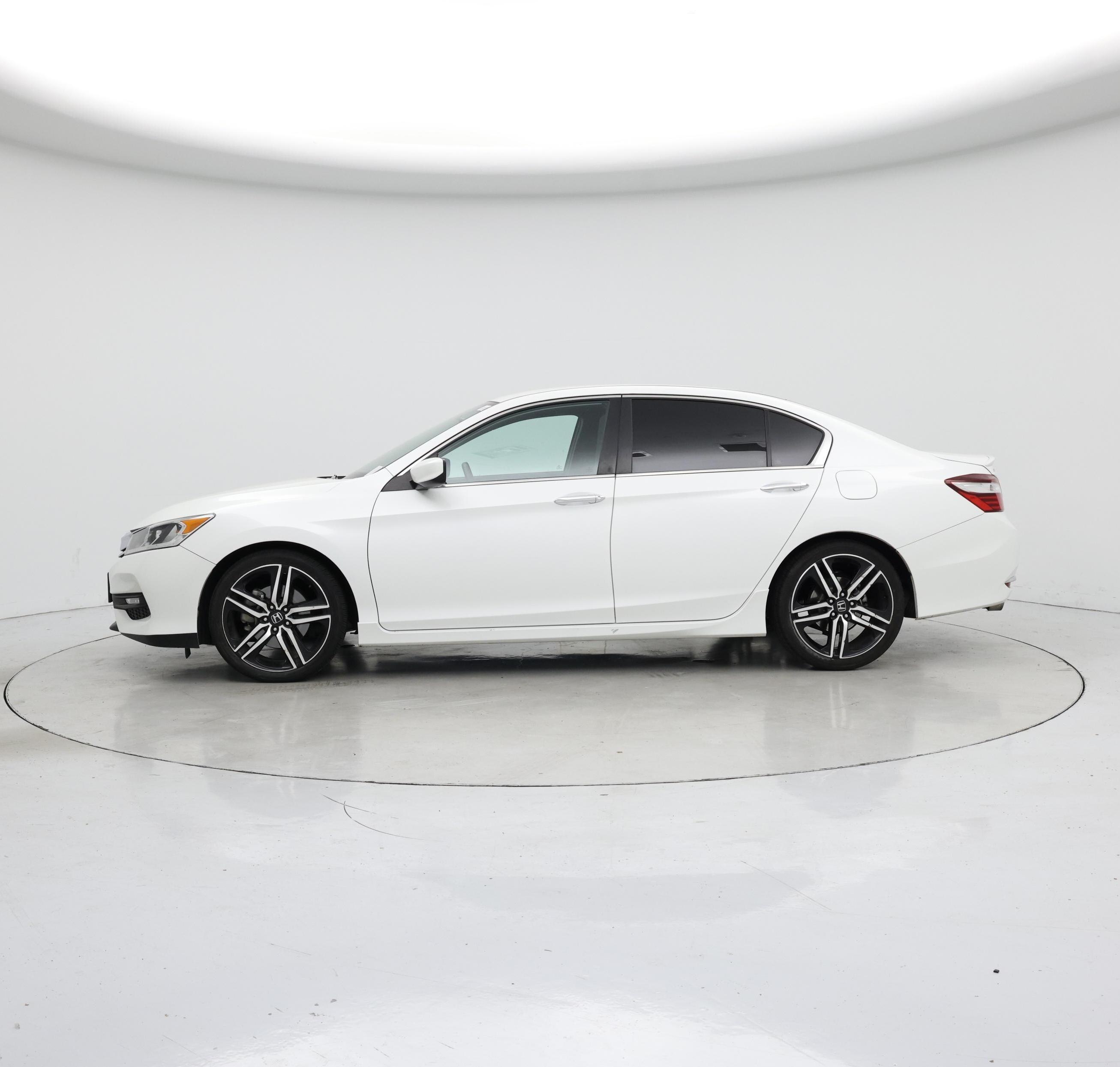 Thumbnail: 2017 Honda Accord - 3