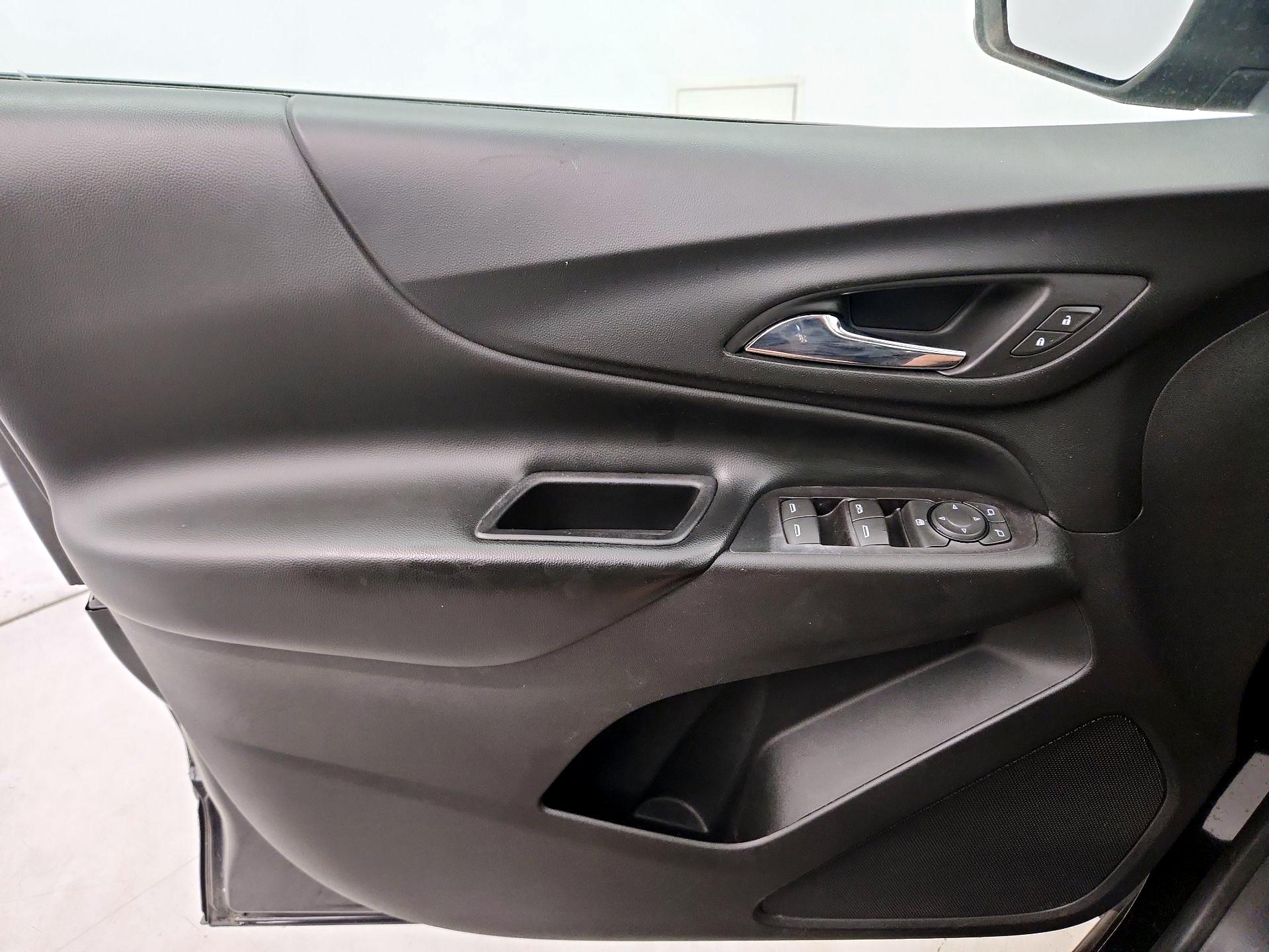 Thumbnail: 2018 Chevrolet Equinox - 12
