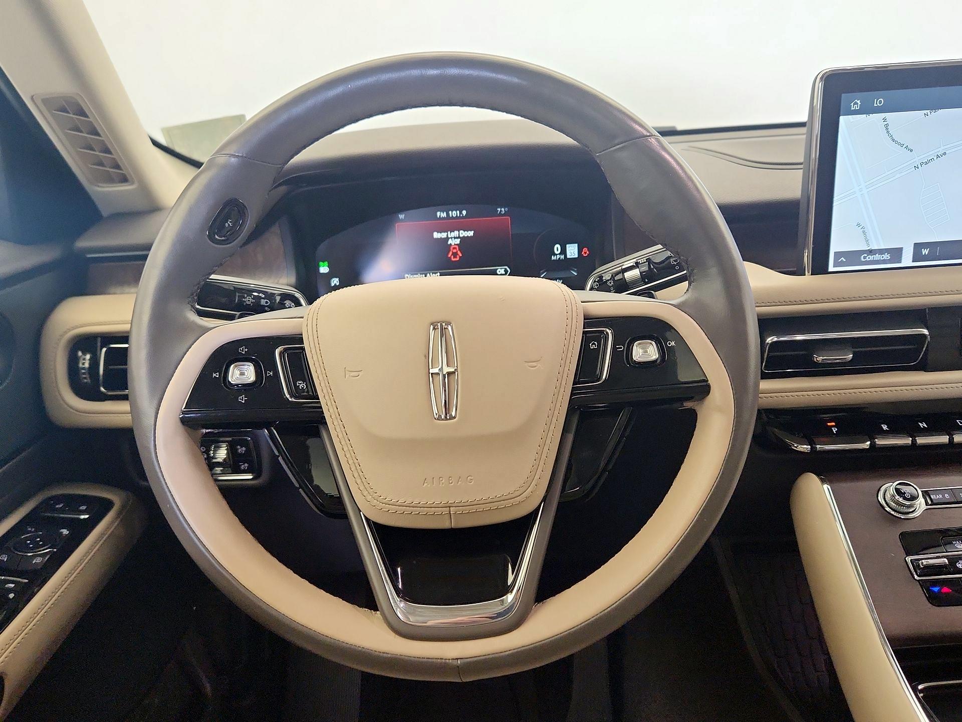 Thumbnail: 2023 Lincoln Aviator - 10