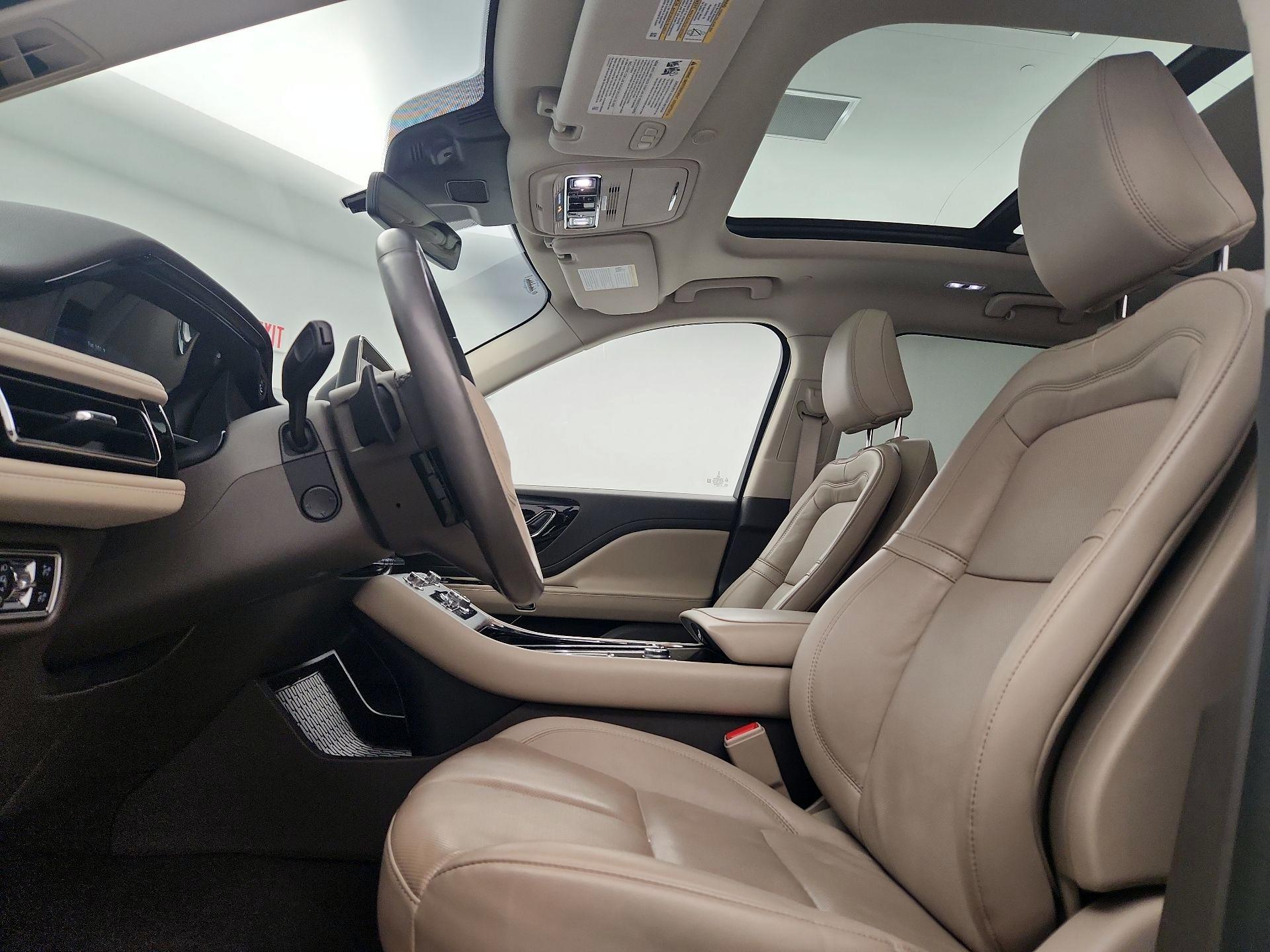 Thumbnail: 2023 Lincoln Aviator - 20