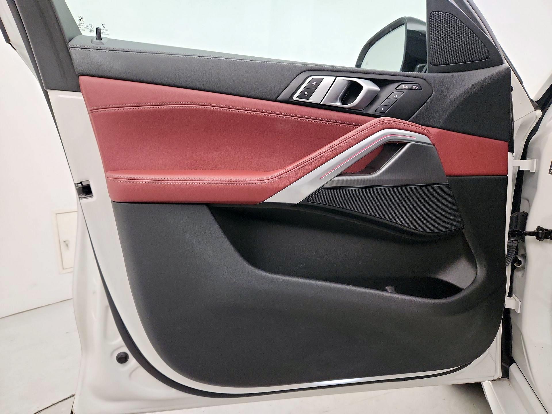 Thumbnail: 2022 BMW X6 - 12