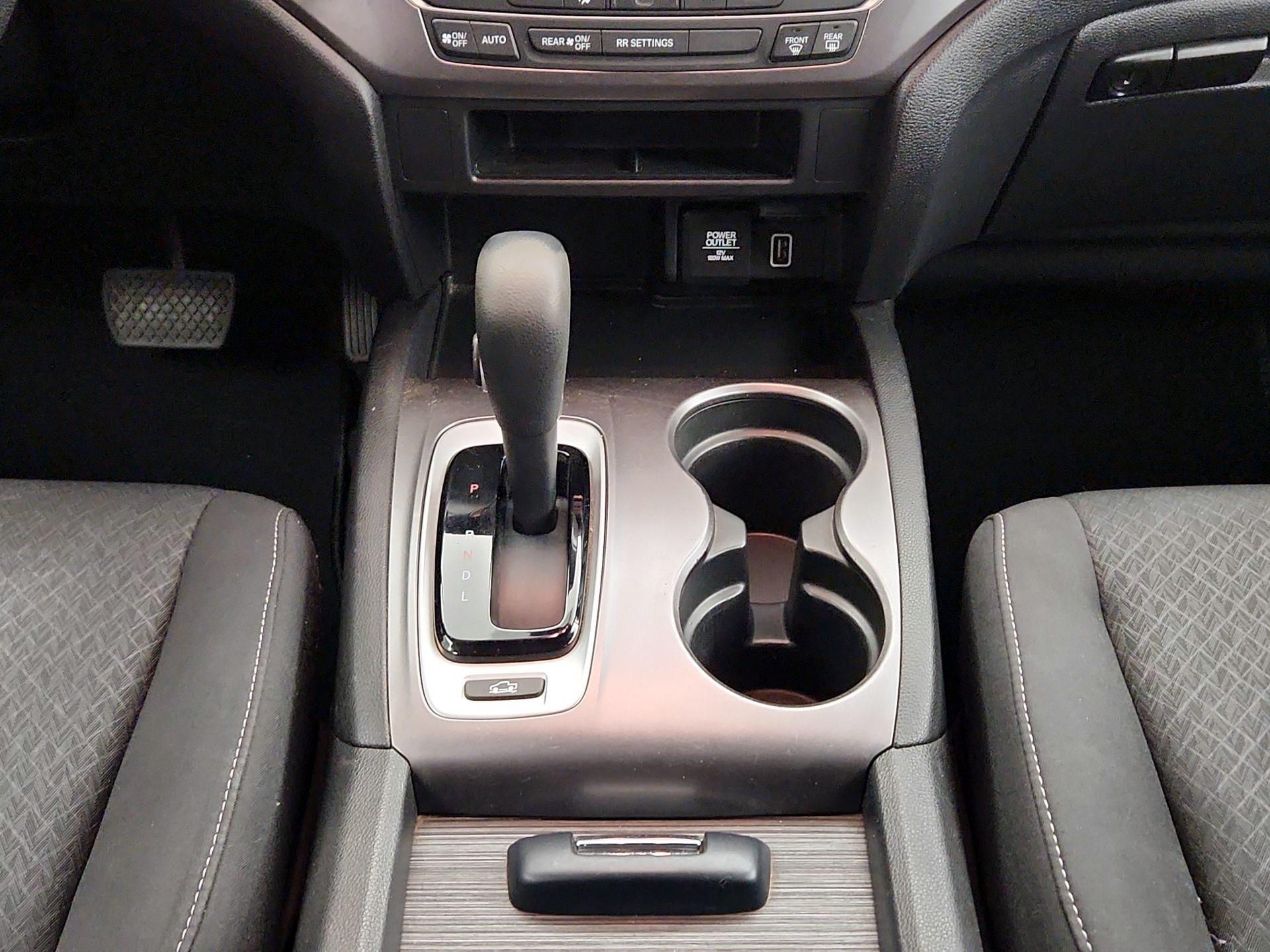 Thumbnail: 2019 Honda Ridgeline - 17