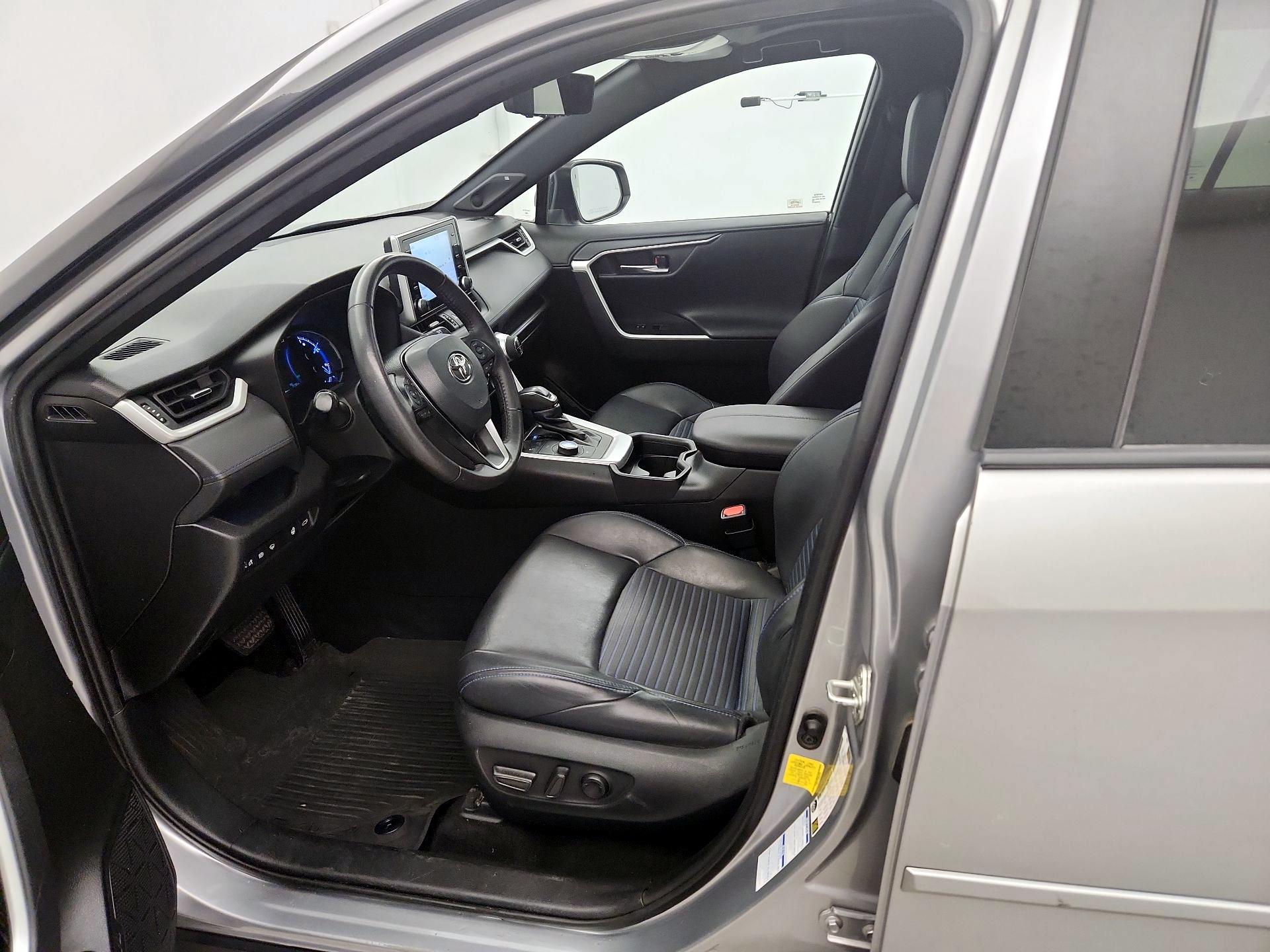 Thumbnail: 2021 Toyota RAV4 - 11