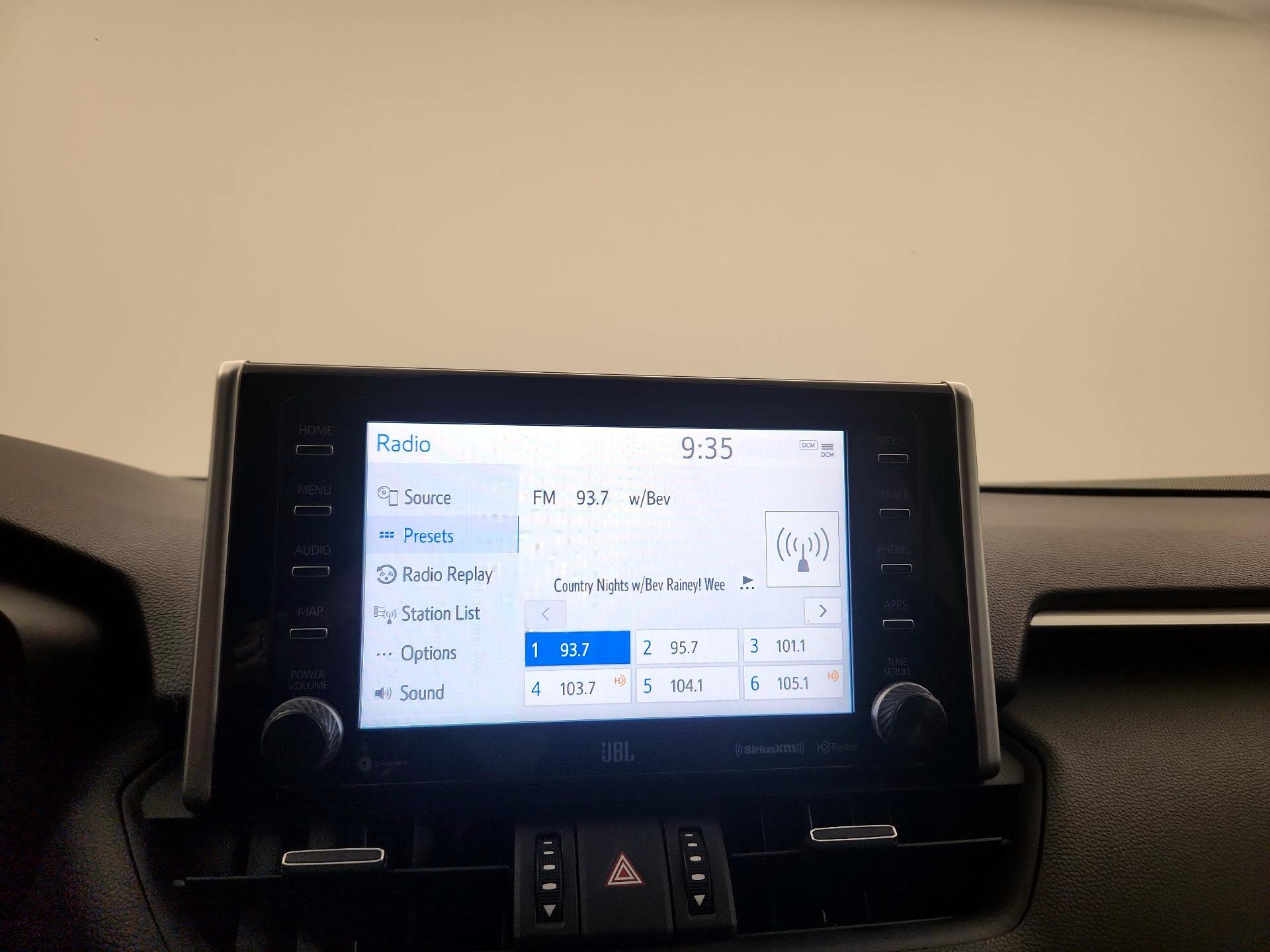 Thumbnail: 2021 Toyota RAV4 - 15