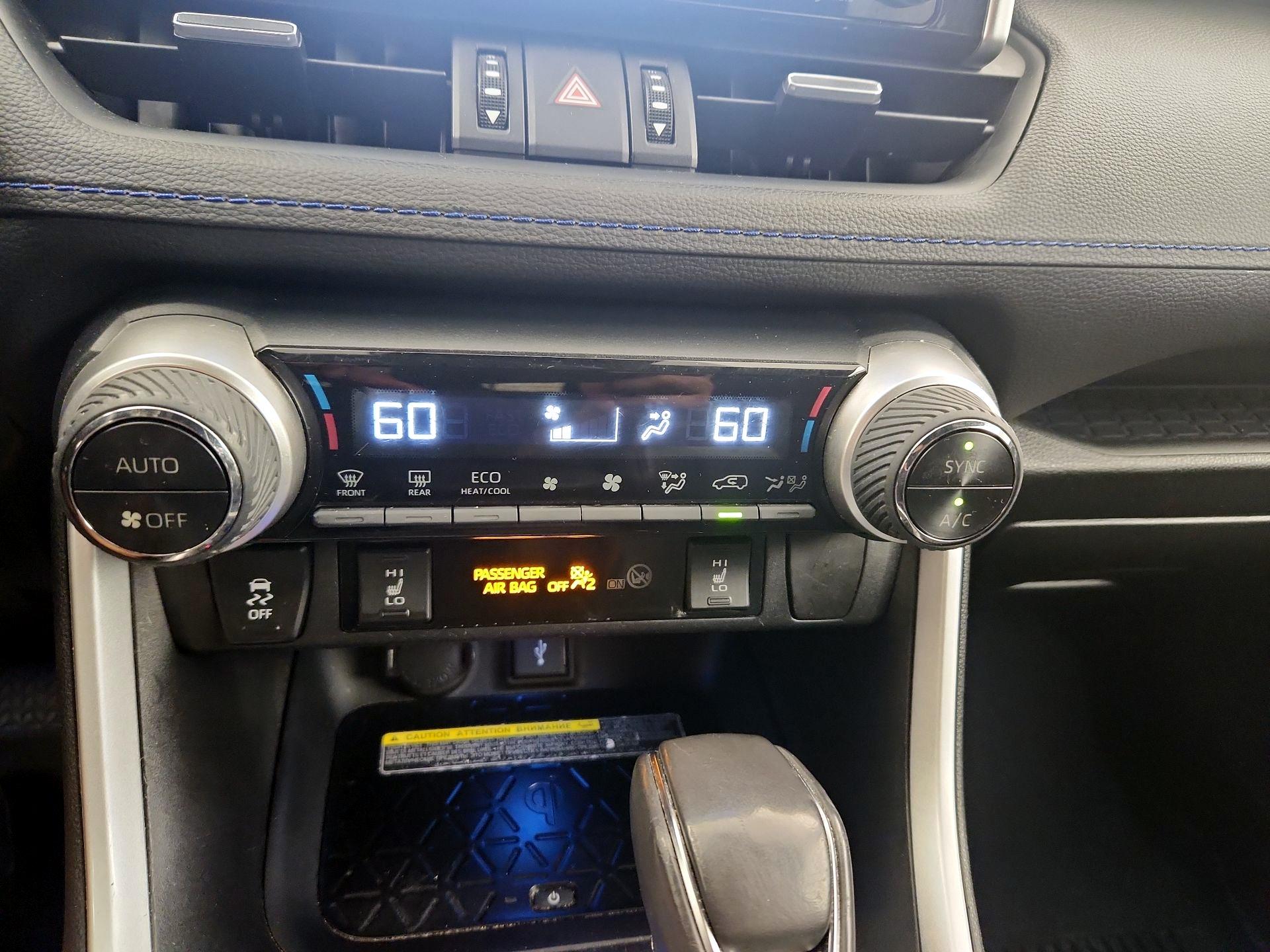 Thumbnail: 2021 Toyota RAV4 - 16
