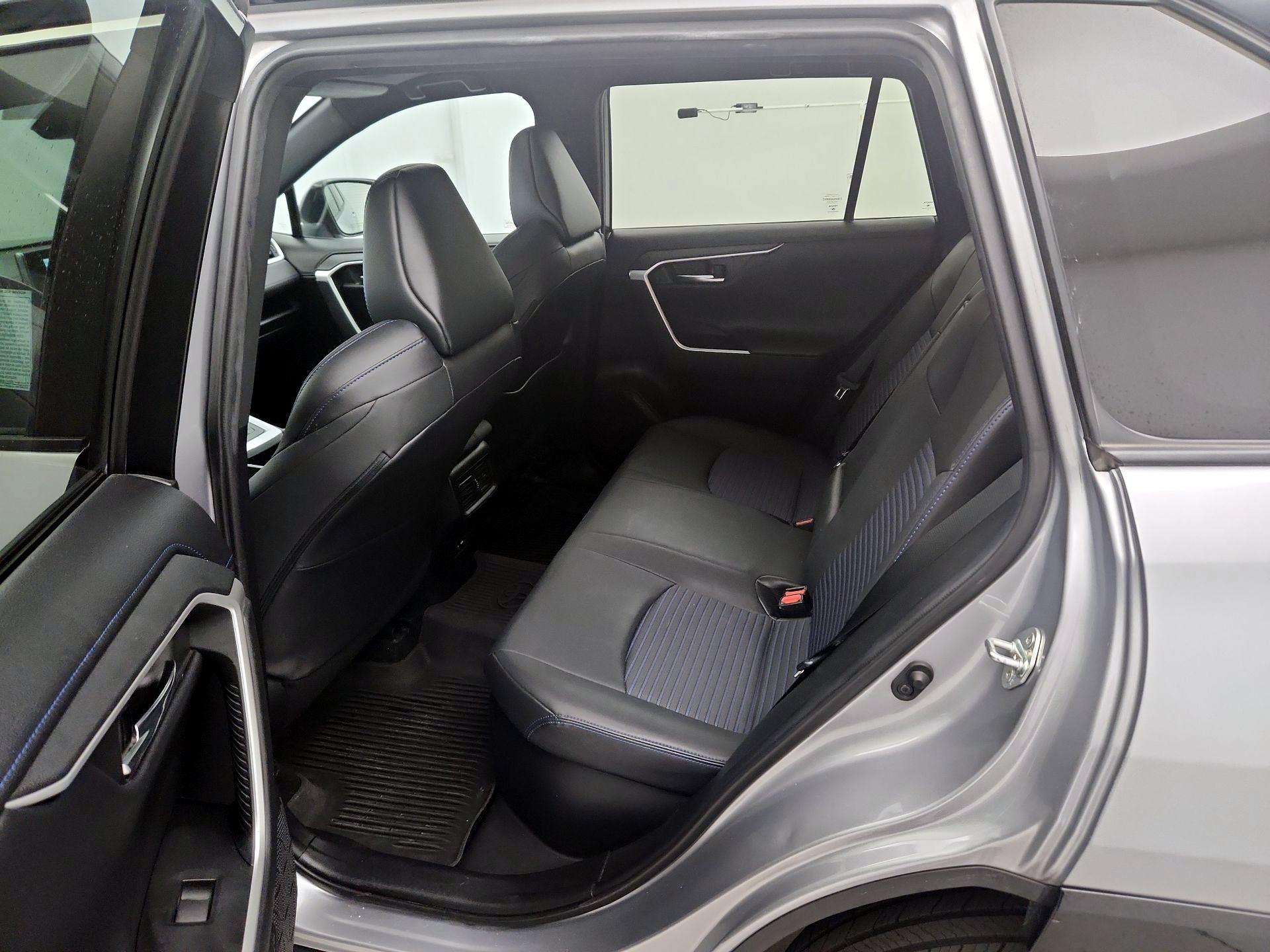 Thumbnail: 2021 Toyota RAV4 - 20