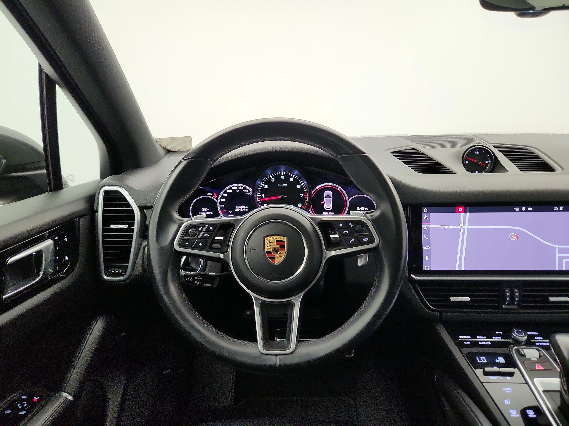 Thumbnail: 2021 Porsche Cayenne - 10