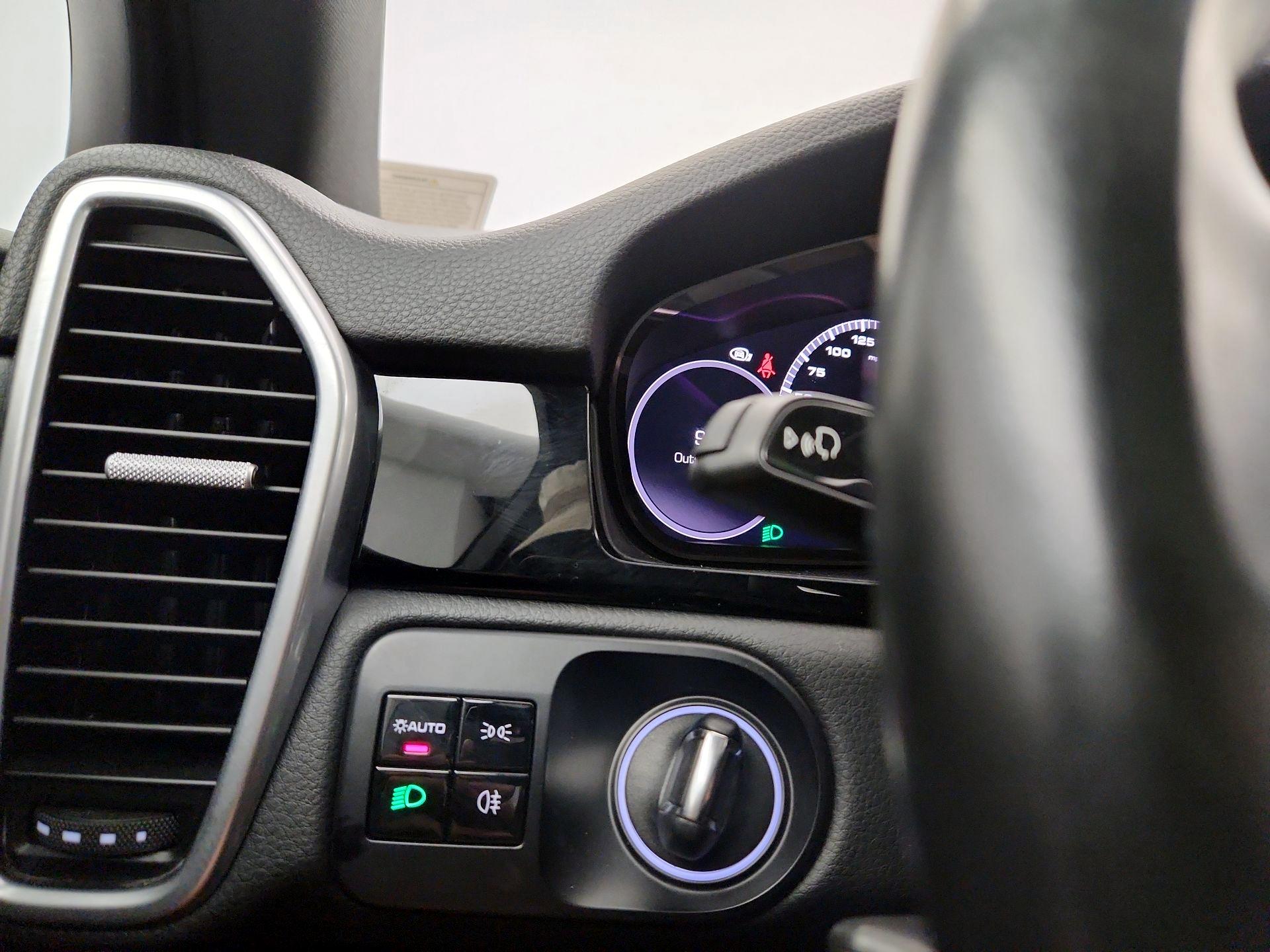 Thumbnail: 2021 Porsche Cayenne - 13