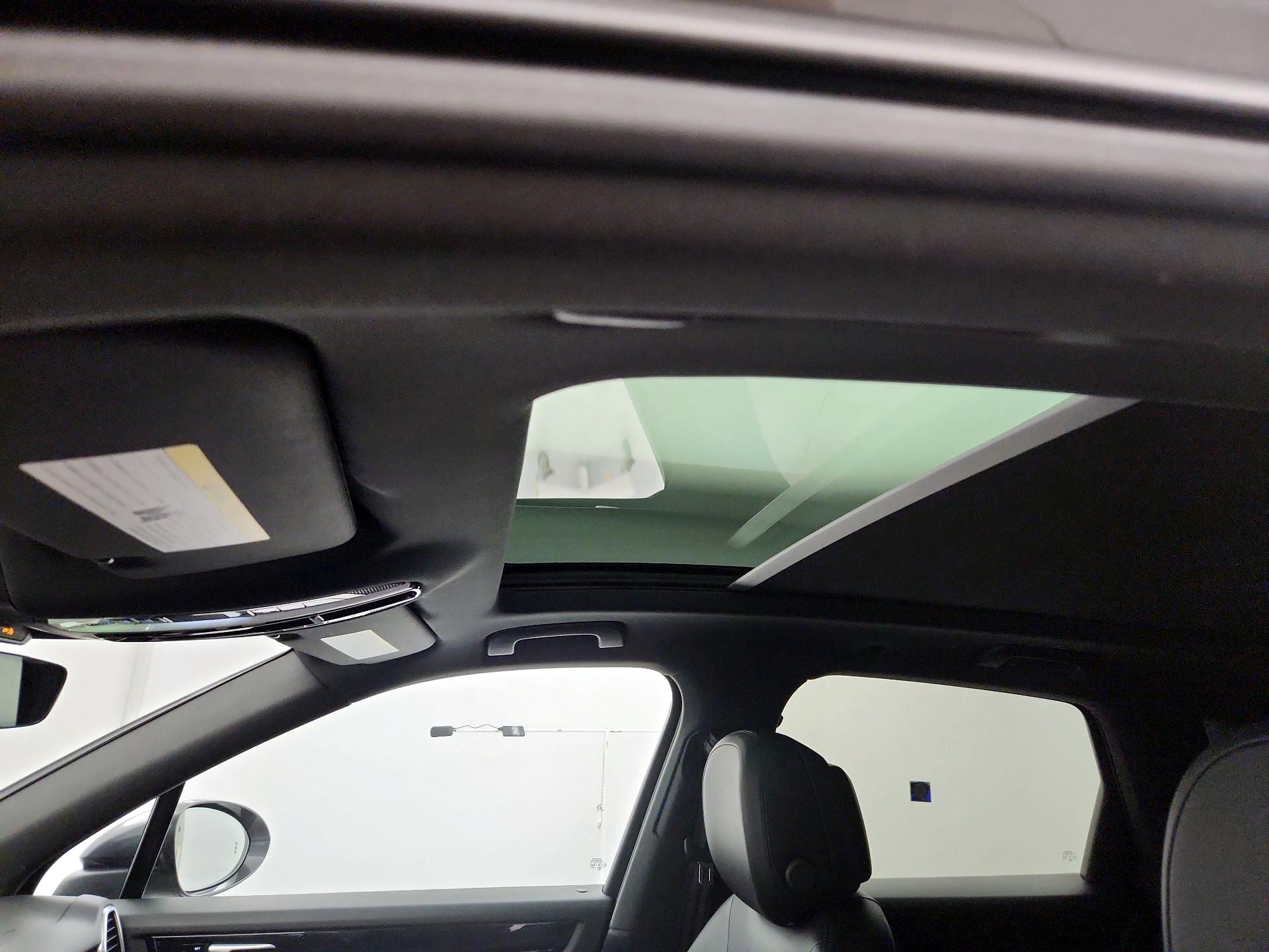 Thumbnail: 2021 Porsche Cayenne - 19