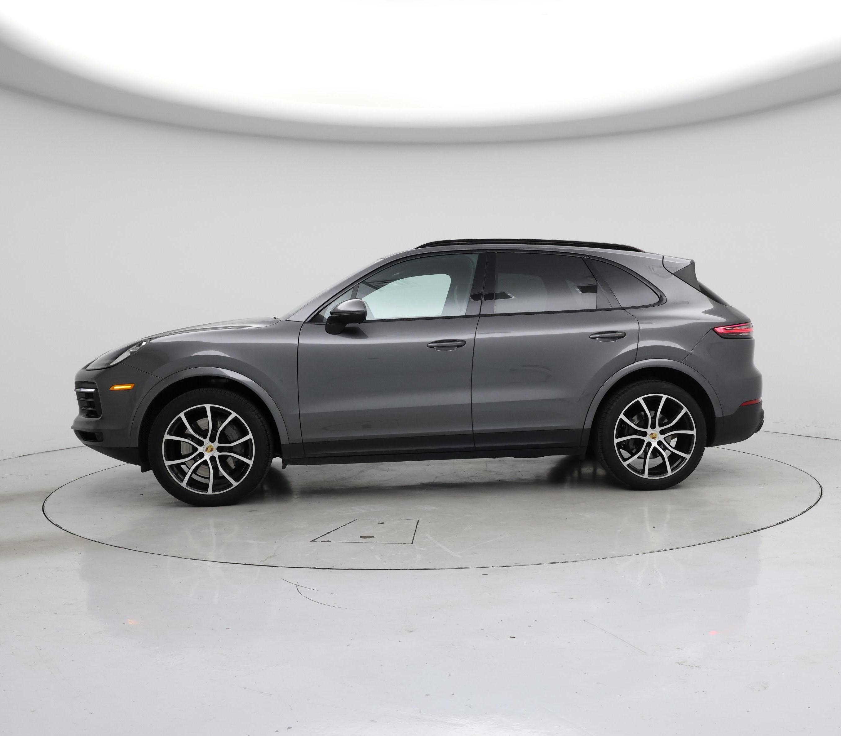 Thumbnail: 2021 Porsche Cayenne - 3