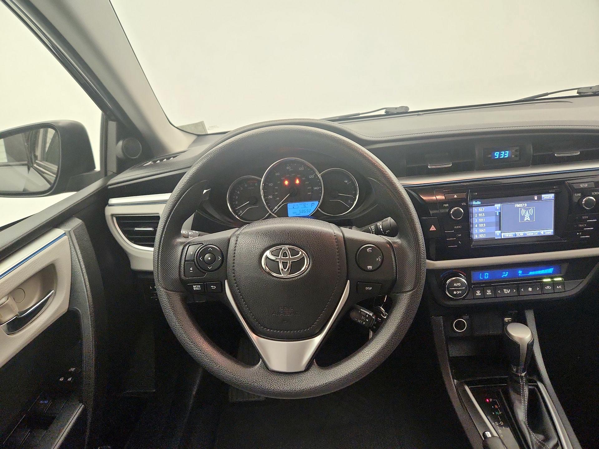 Thumbnail: 2015 Toyota Corolla - 10