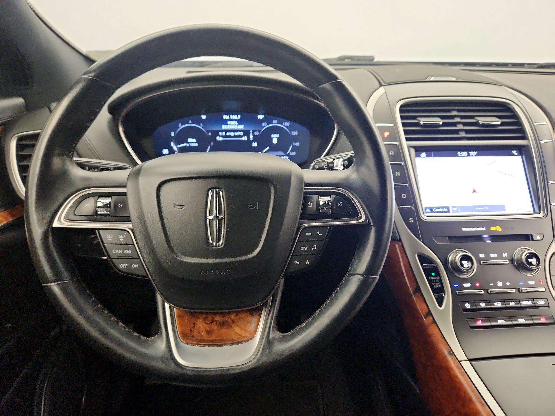Thumbnail: 2019 Lincoln Nautilus - 10
