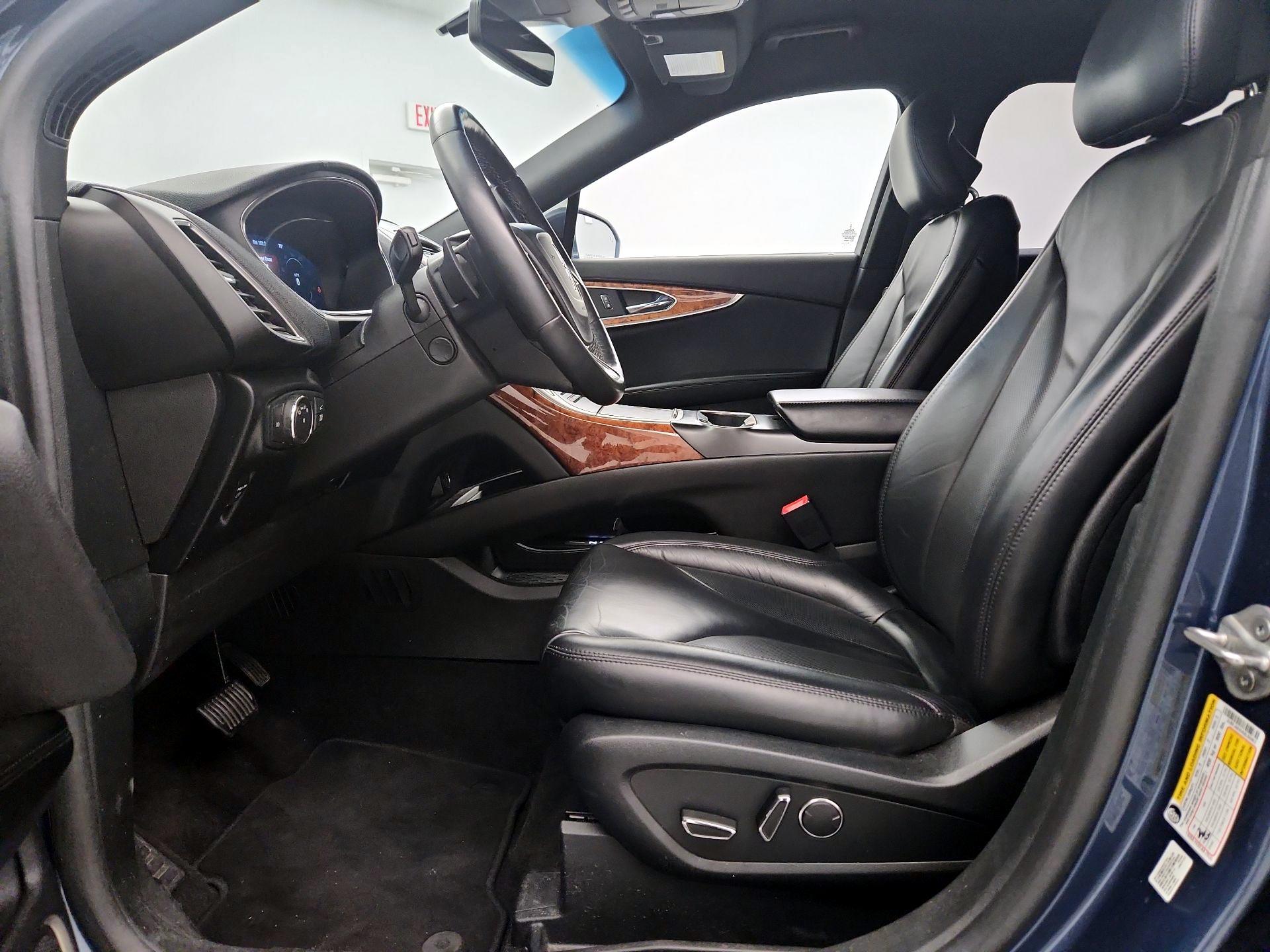 Thumbnail: 2019 Lincoln Nautilus - 11