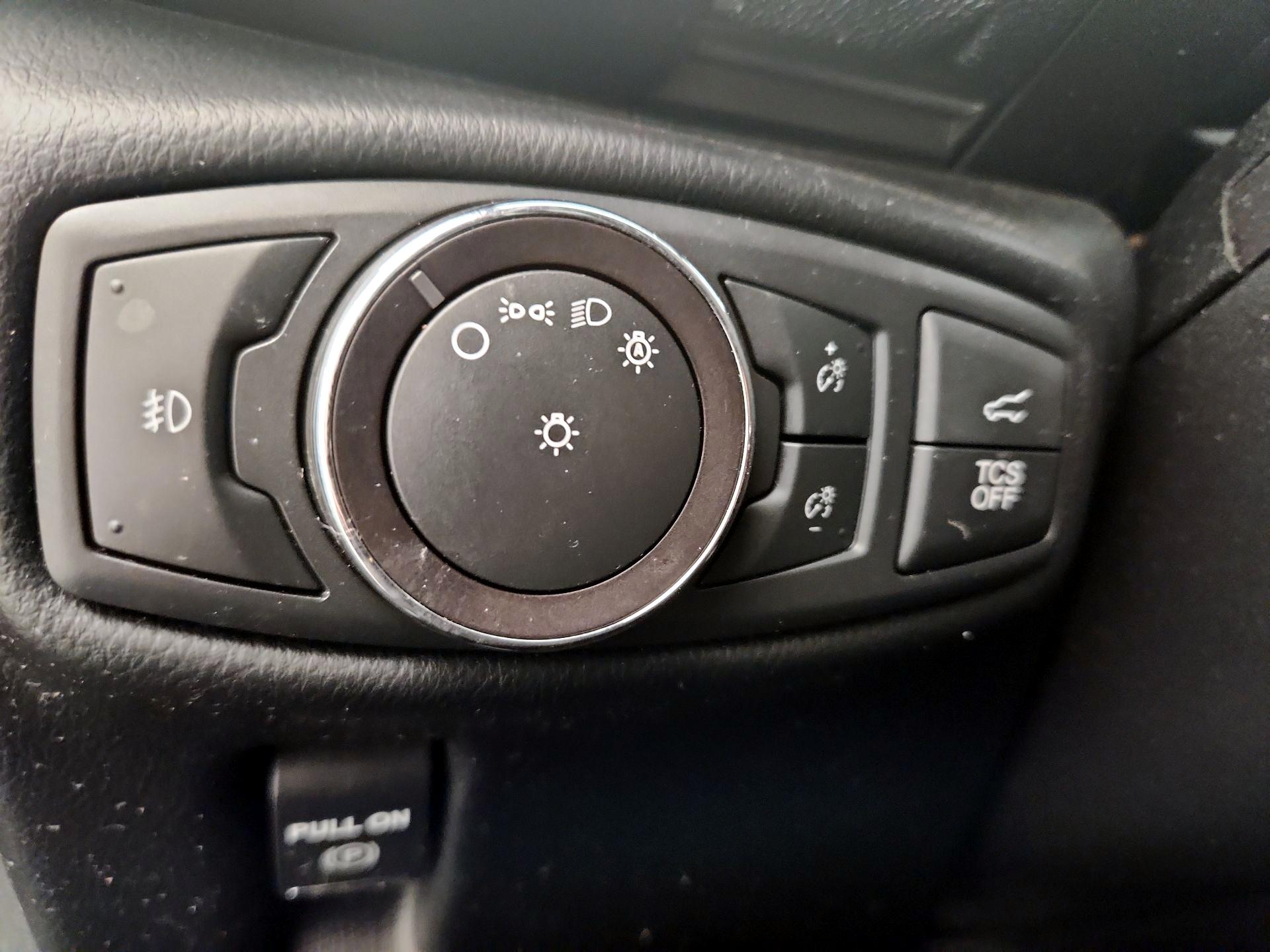 Thumbnail: 2019 Lincoln Nautilus - 13