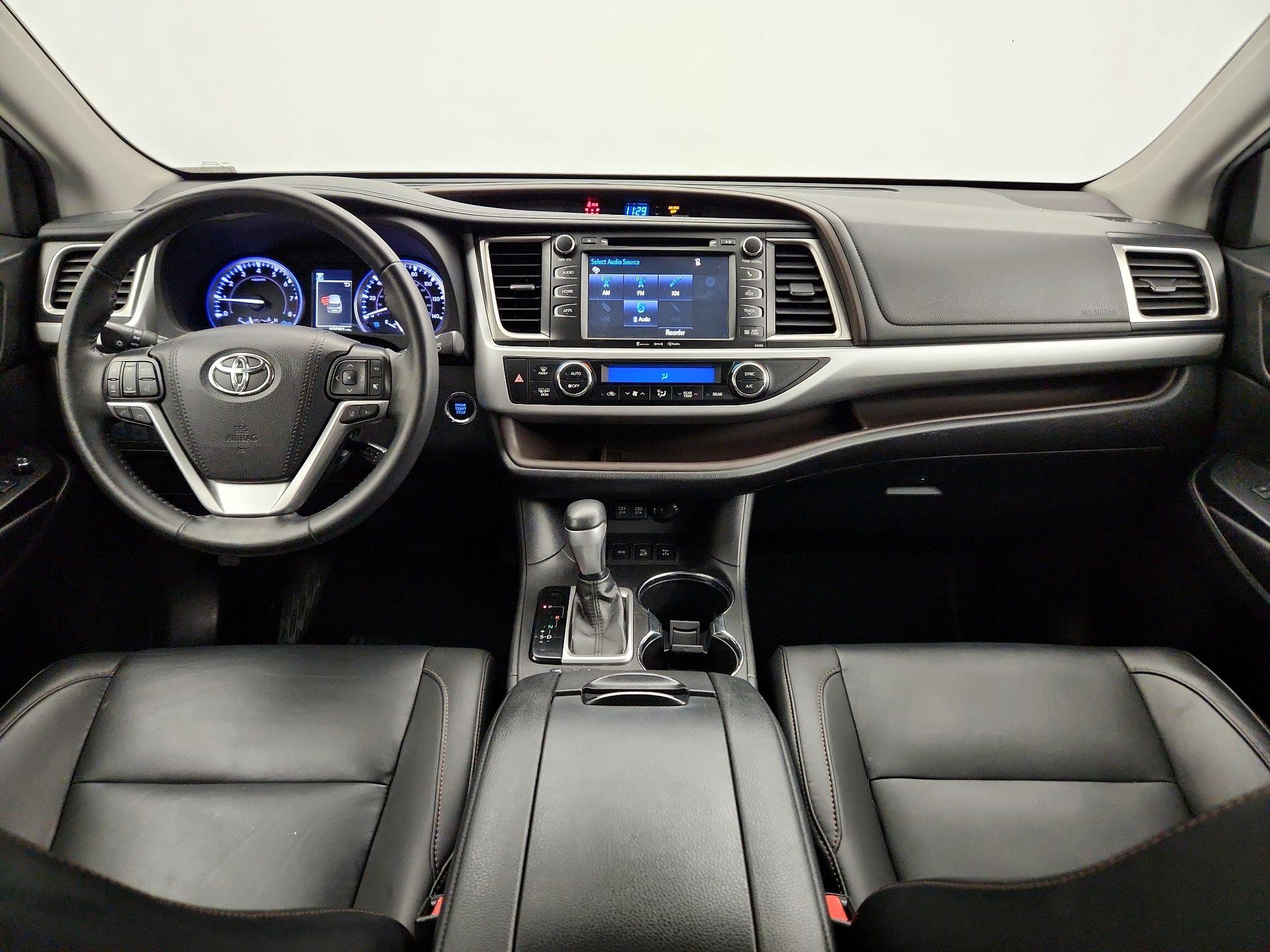 Thumbnail: 2019 Toyota Highlander - 9