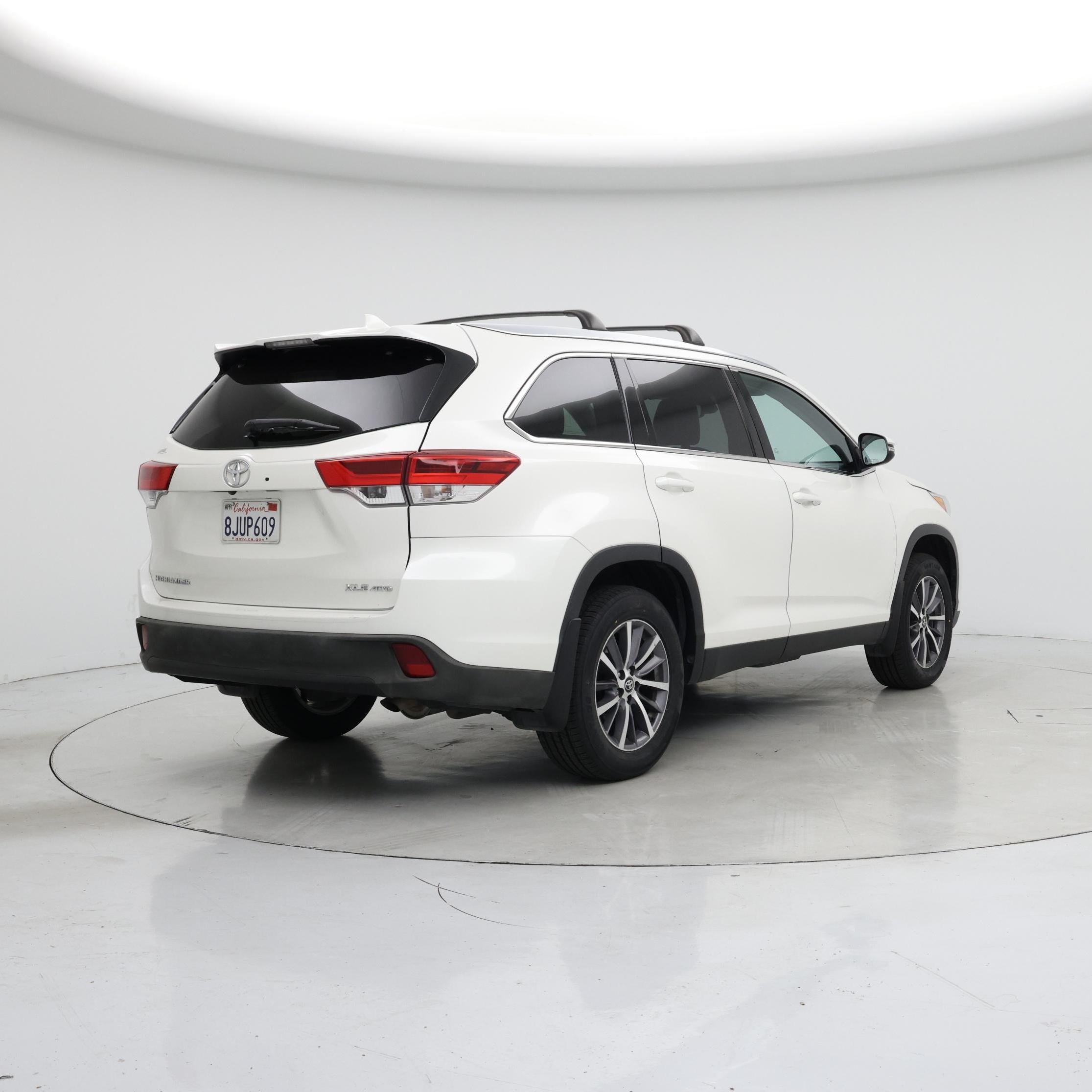 Thumbnail: 2019 Toyota Highlander - 8