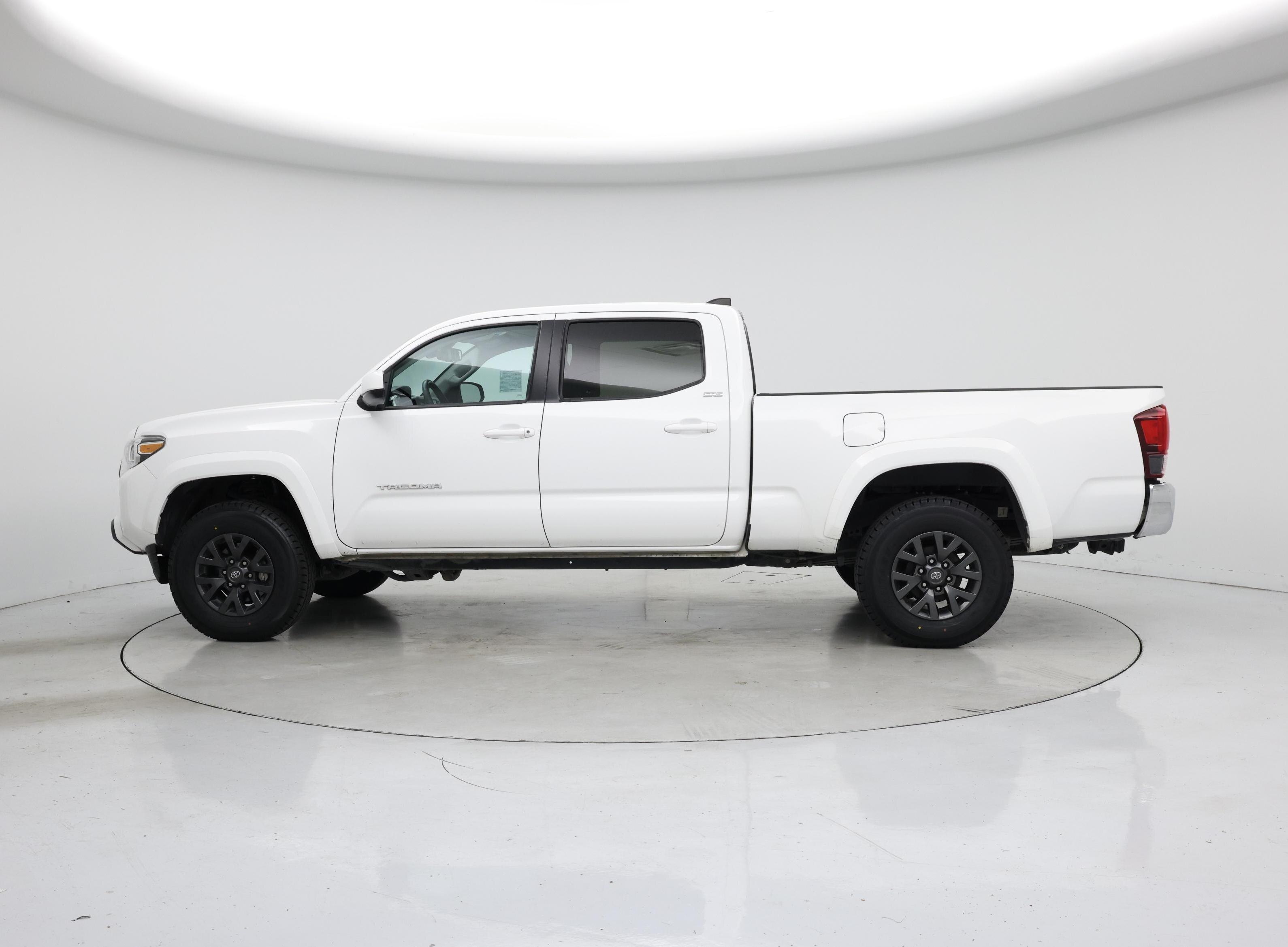 Thumbnail: 2022 Toyota Tacoma - 3