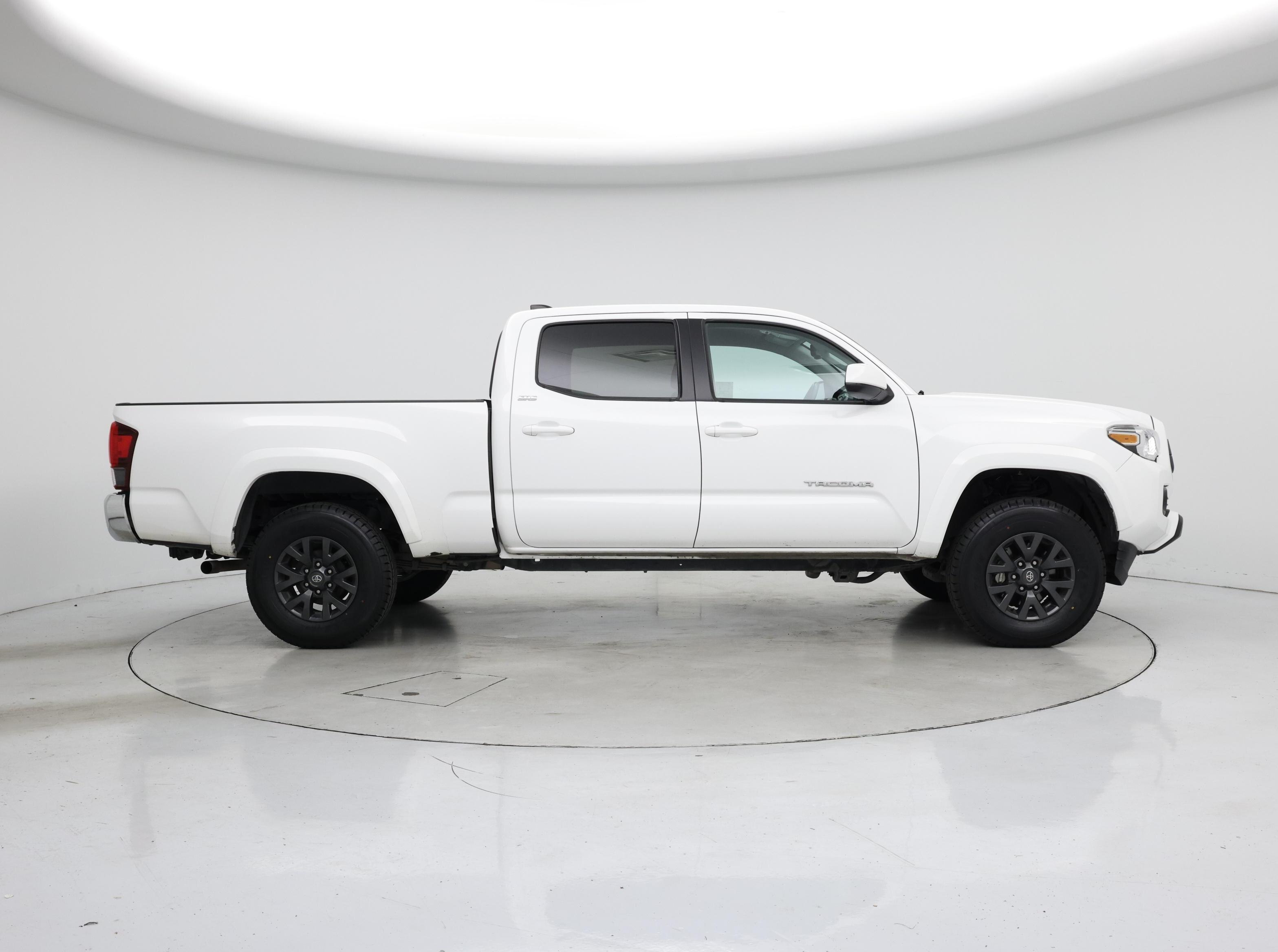 Thumbnail: 2022 Toyota Tacoma - 7