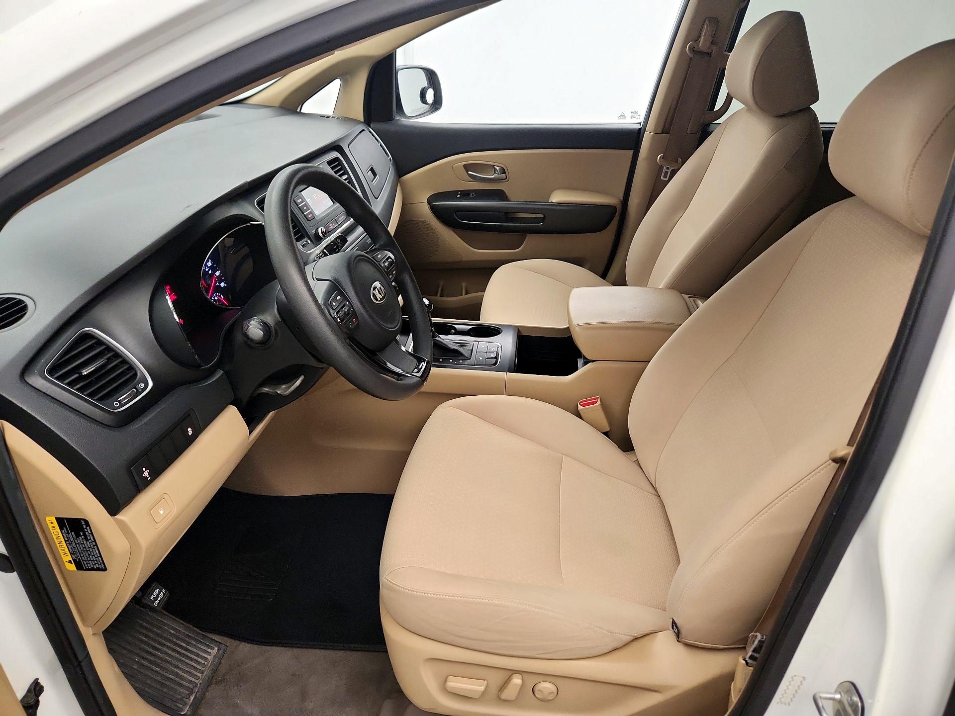 Thumbnail: 2016 Kia Sedona - 11
