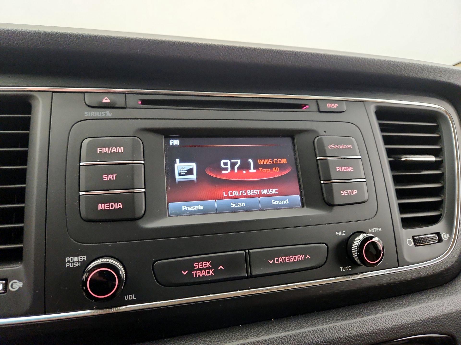Thumbnail: 2016 Kia Sedona - 15