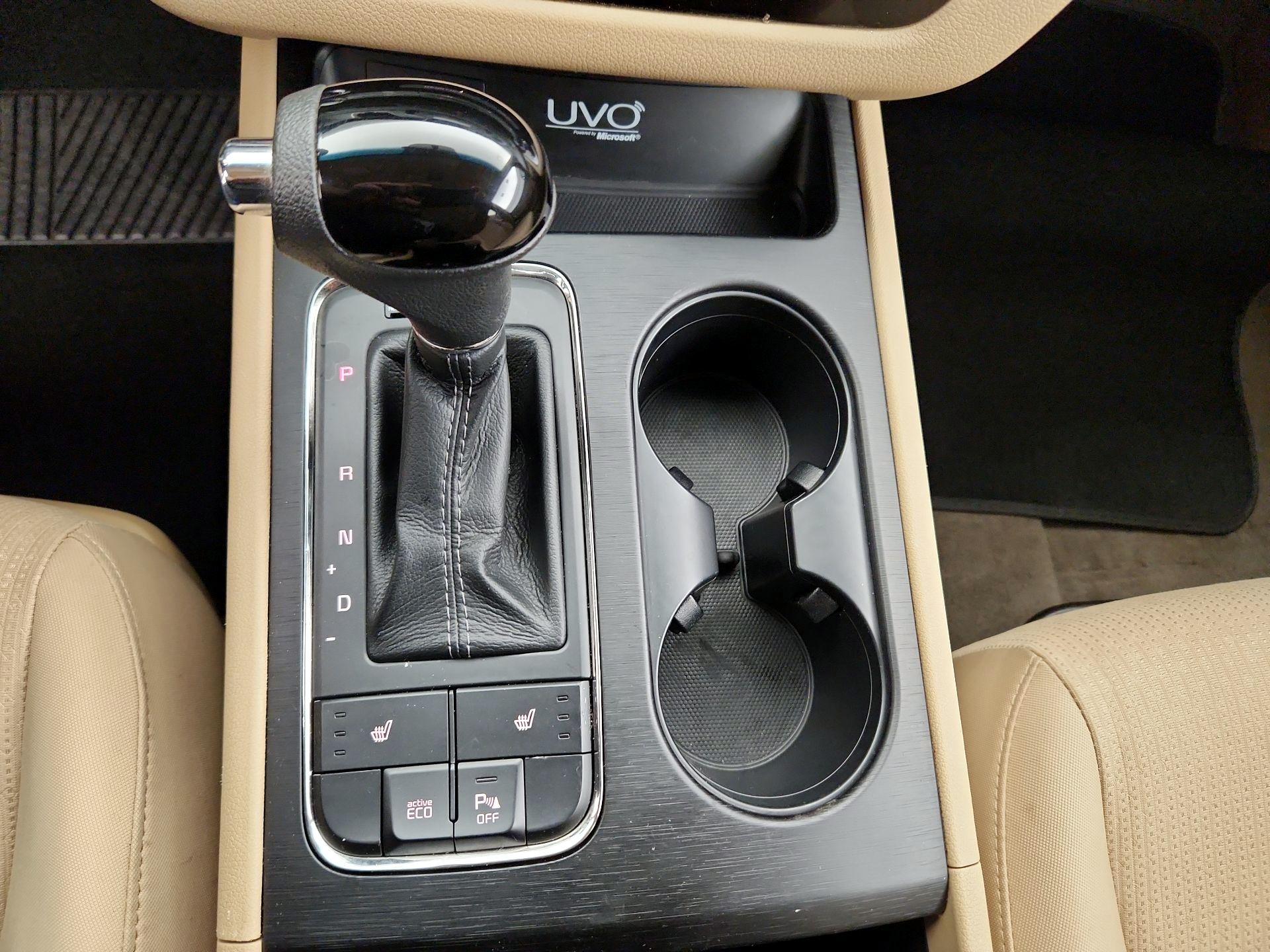 Thumbnail: 2016 Kia Sedona - 17