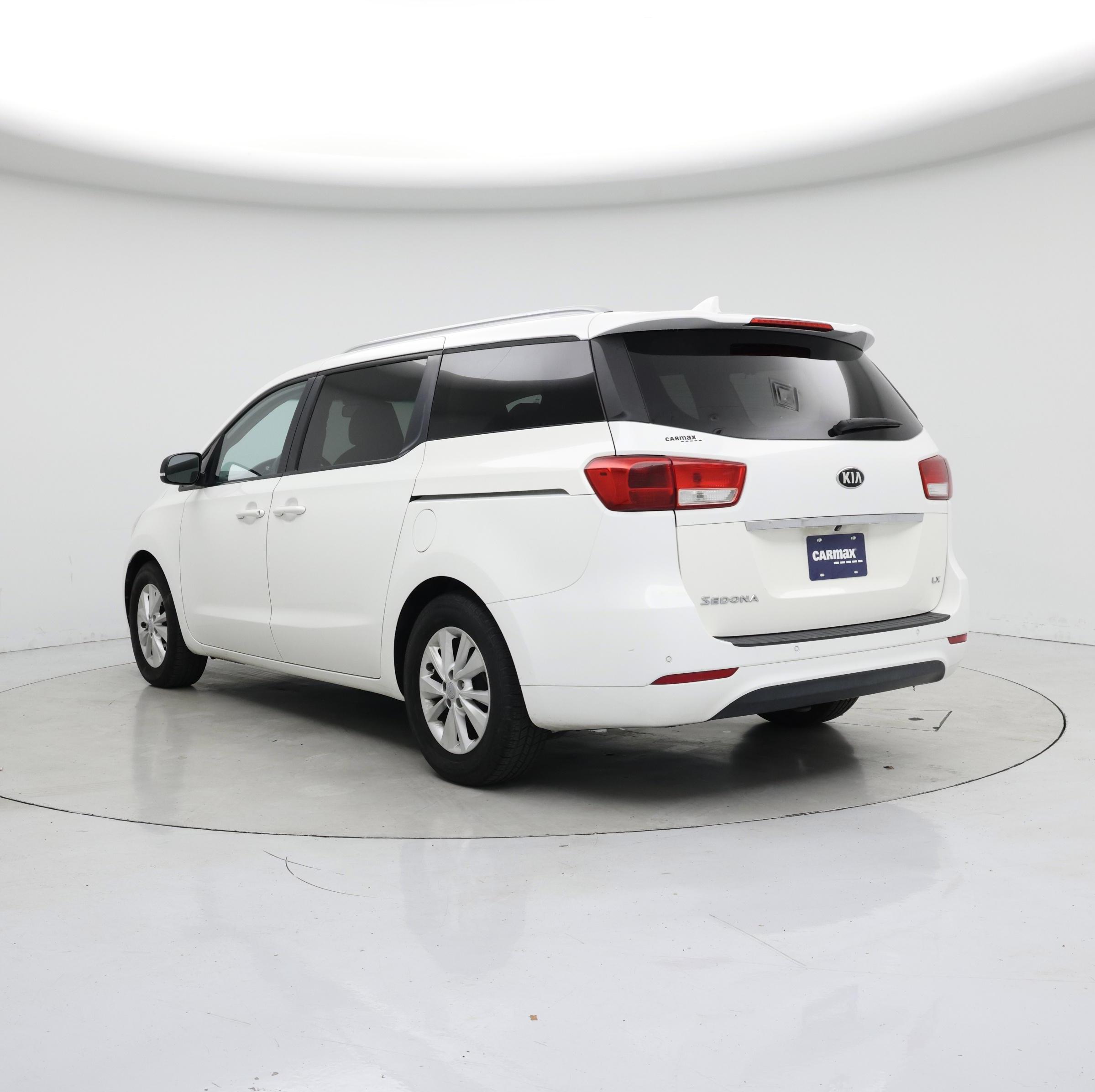 Thumbnail: 2016 Kia Sedona - 2