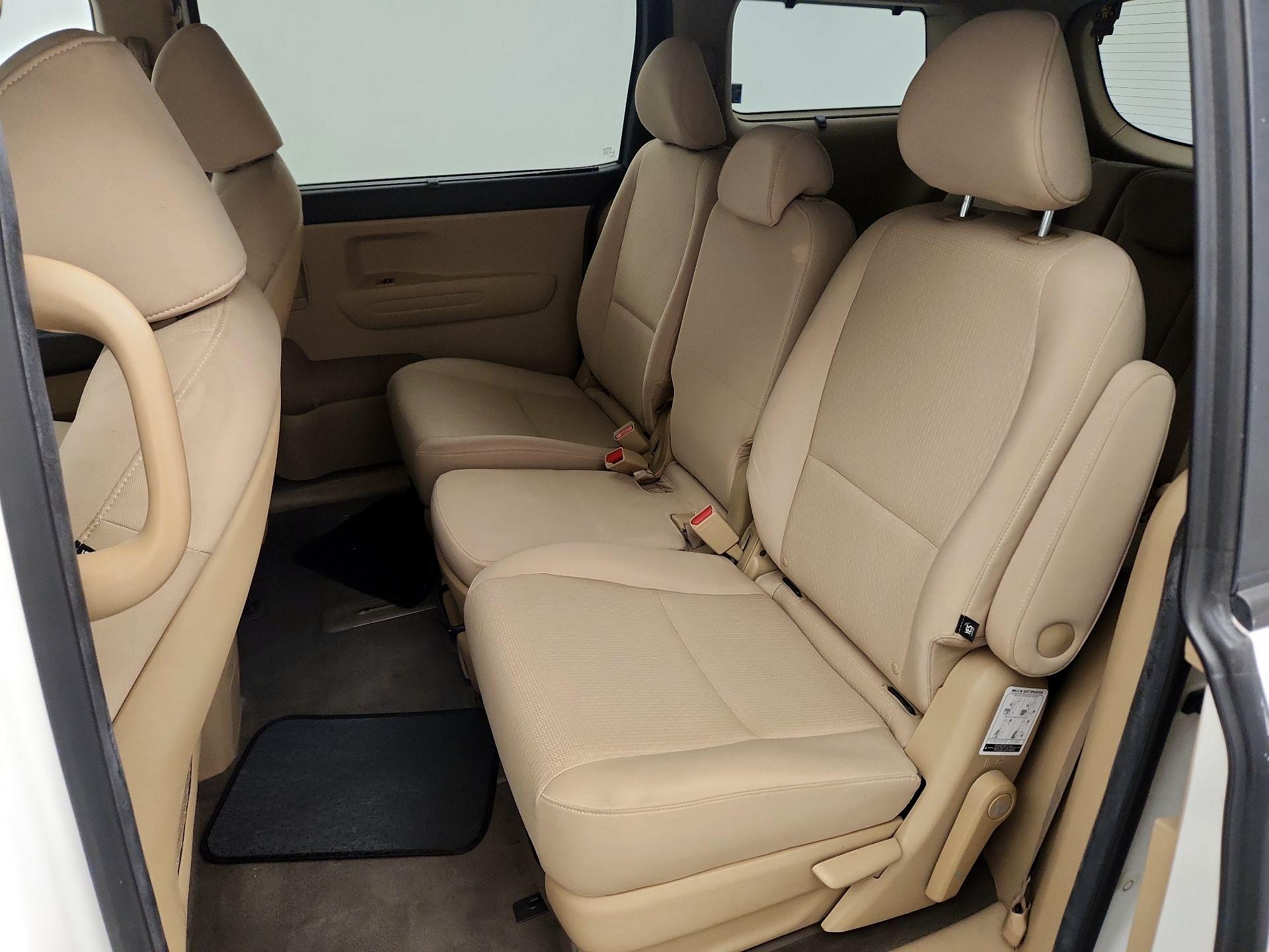 Thumbnail: 2016 Kia Sedona - 19