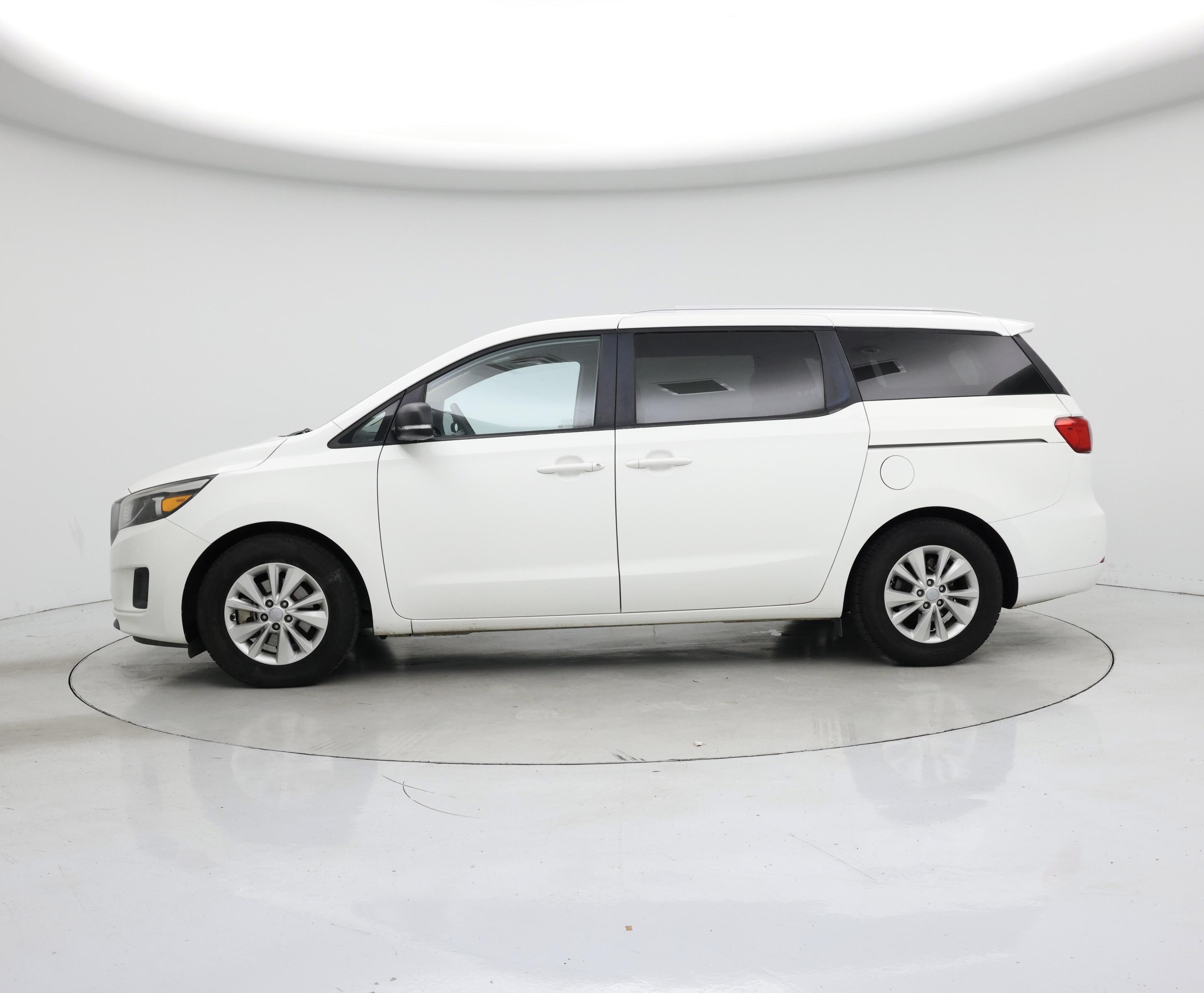 Thumbnail: 2016 Kia Sedona - 3