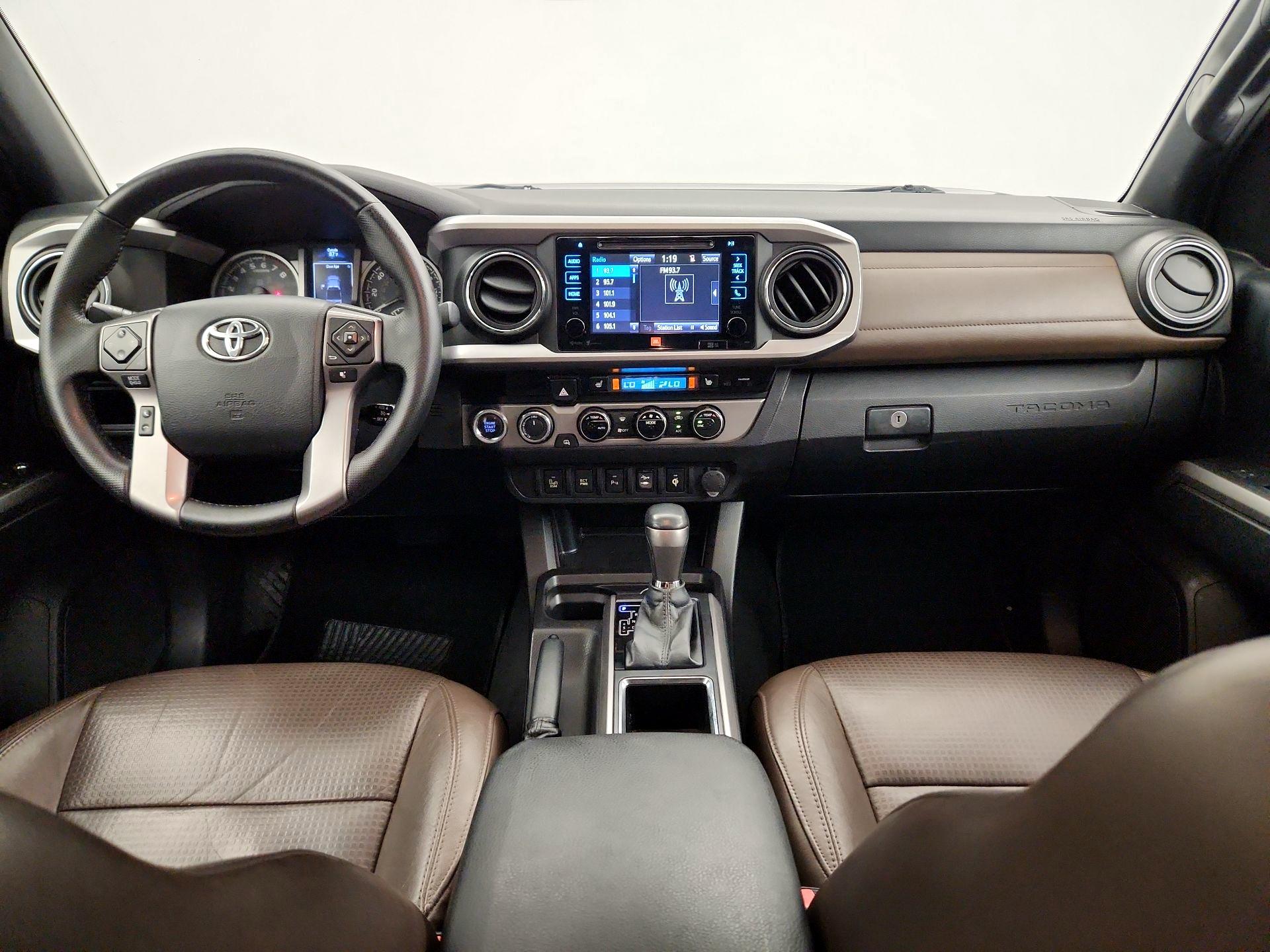 Thumbnail: 2016 Toyota Tacoma - 9