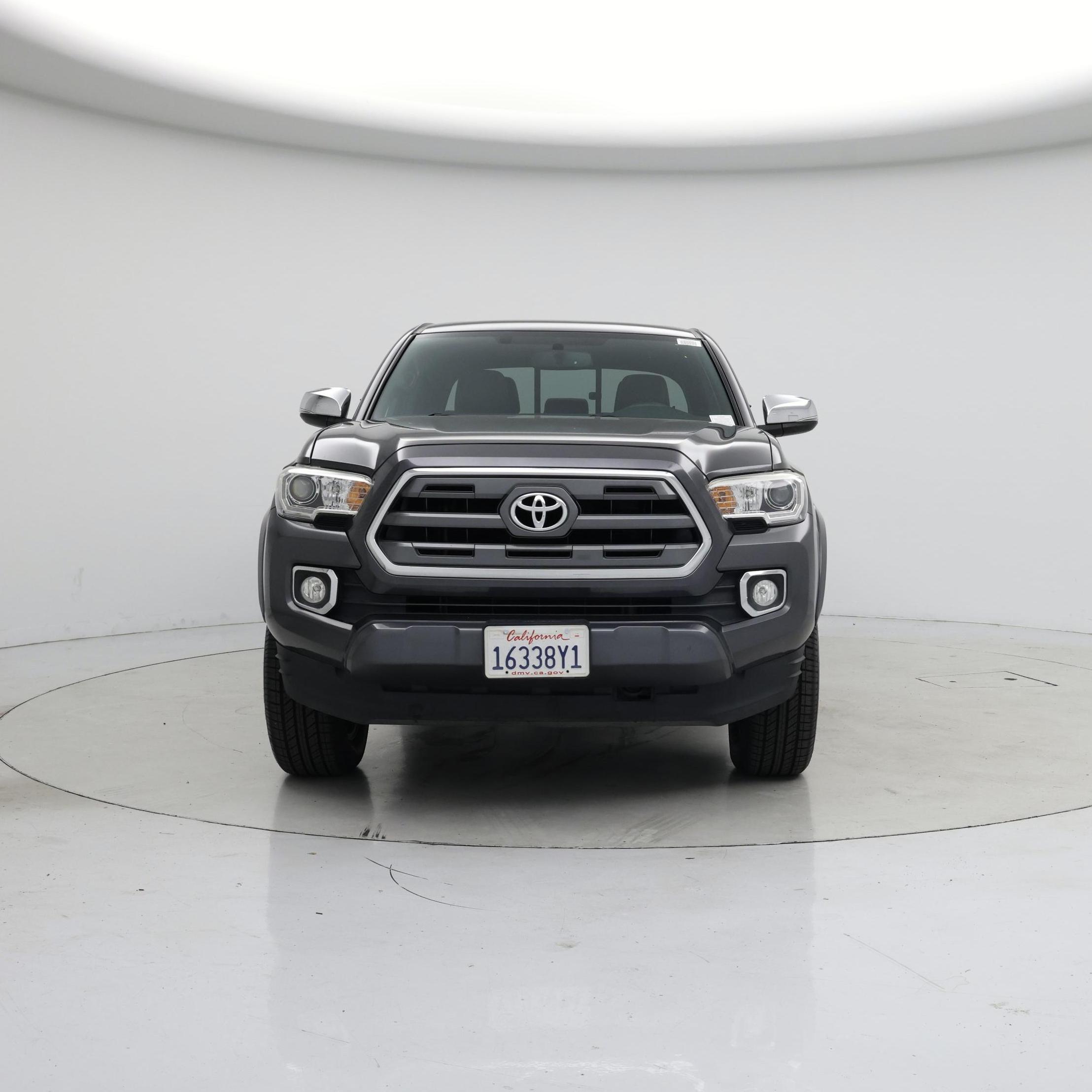 Thumbnail: 2016 Toyota Tacoma - 5