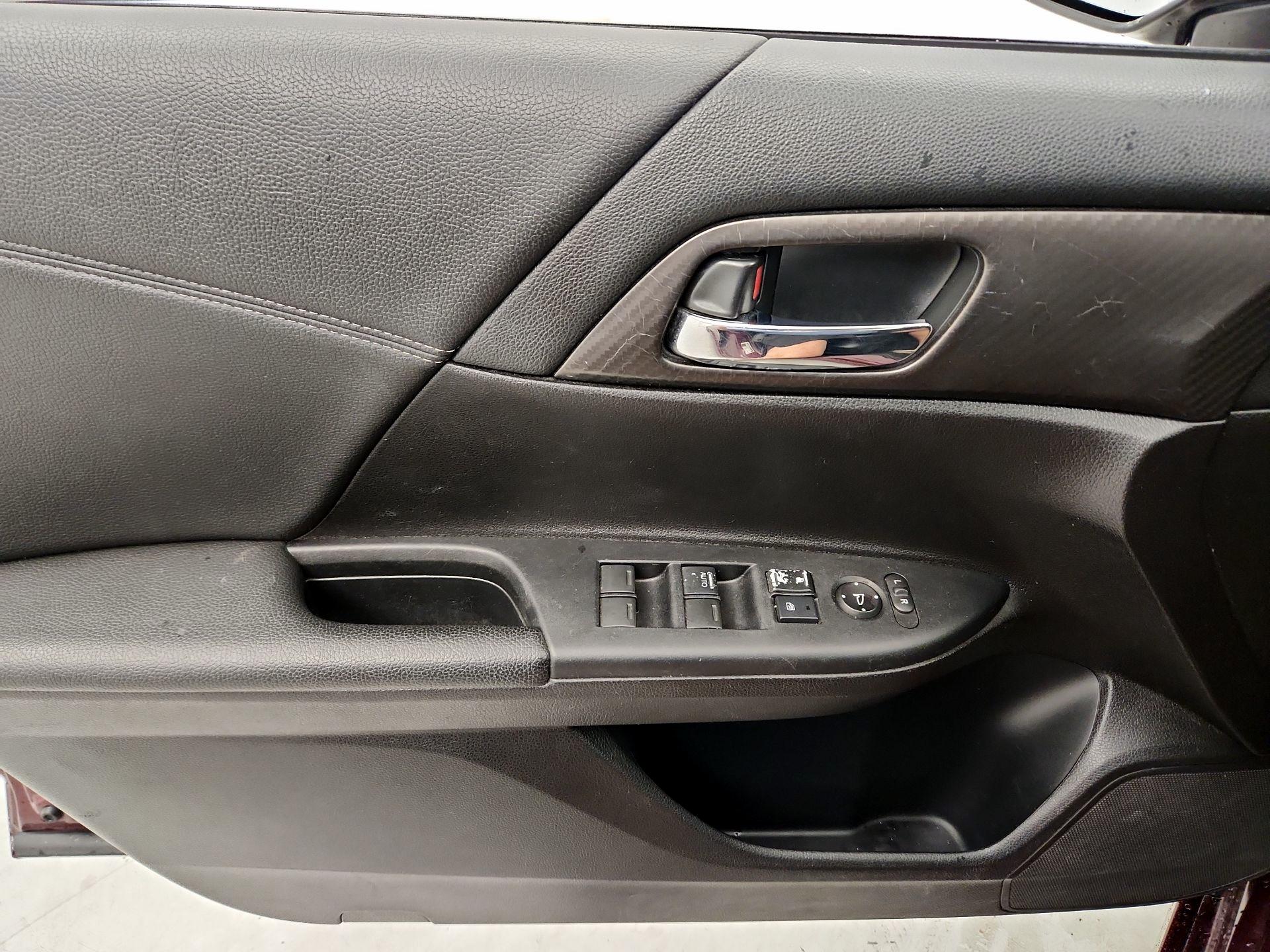Thumbnail: 2016 Honda Accord - 12