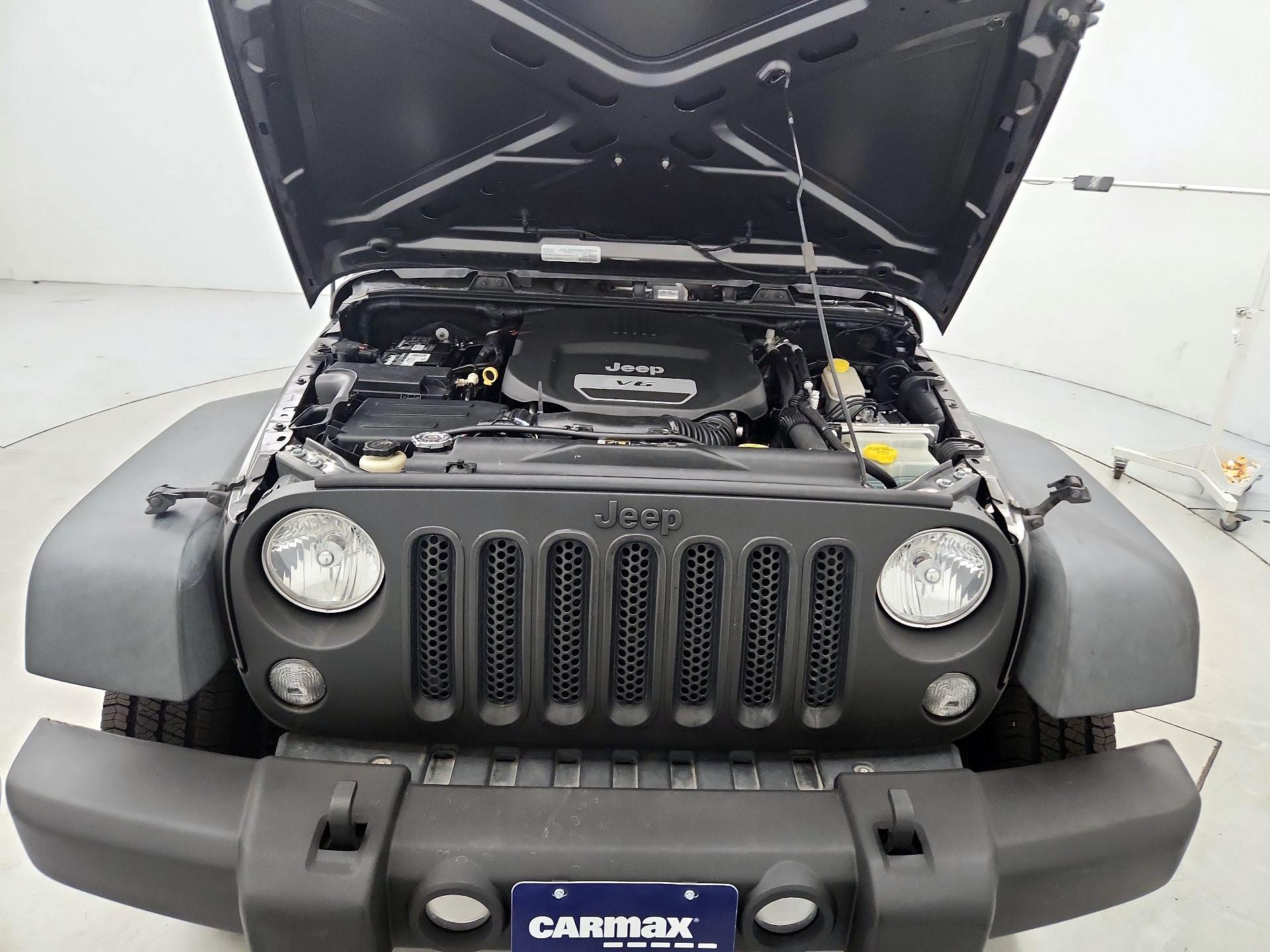 Thumbnail: 2017 Jeep Wrangler - 18