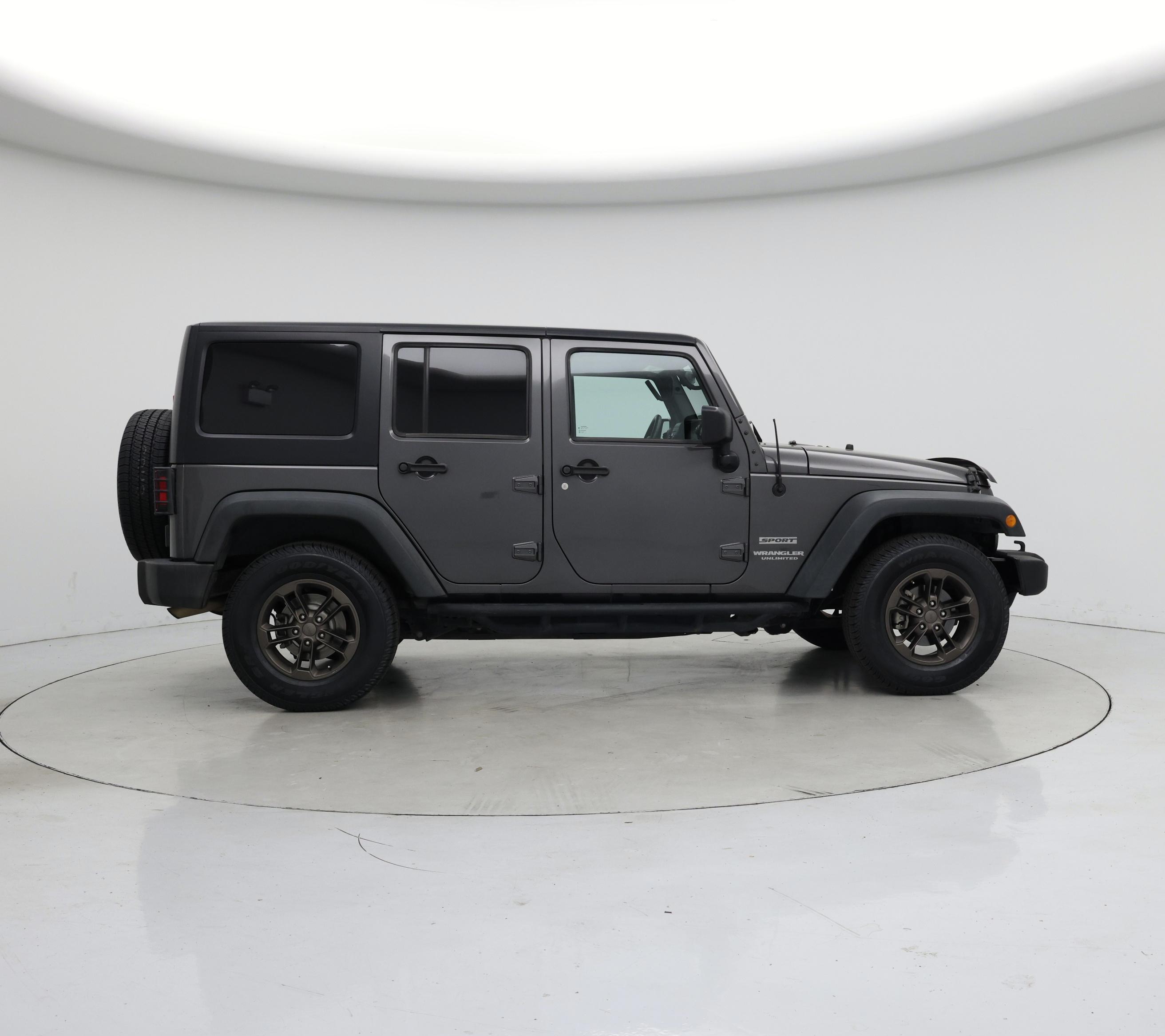 Thumbnail: 2017 Jeep Wrangler - 7