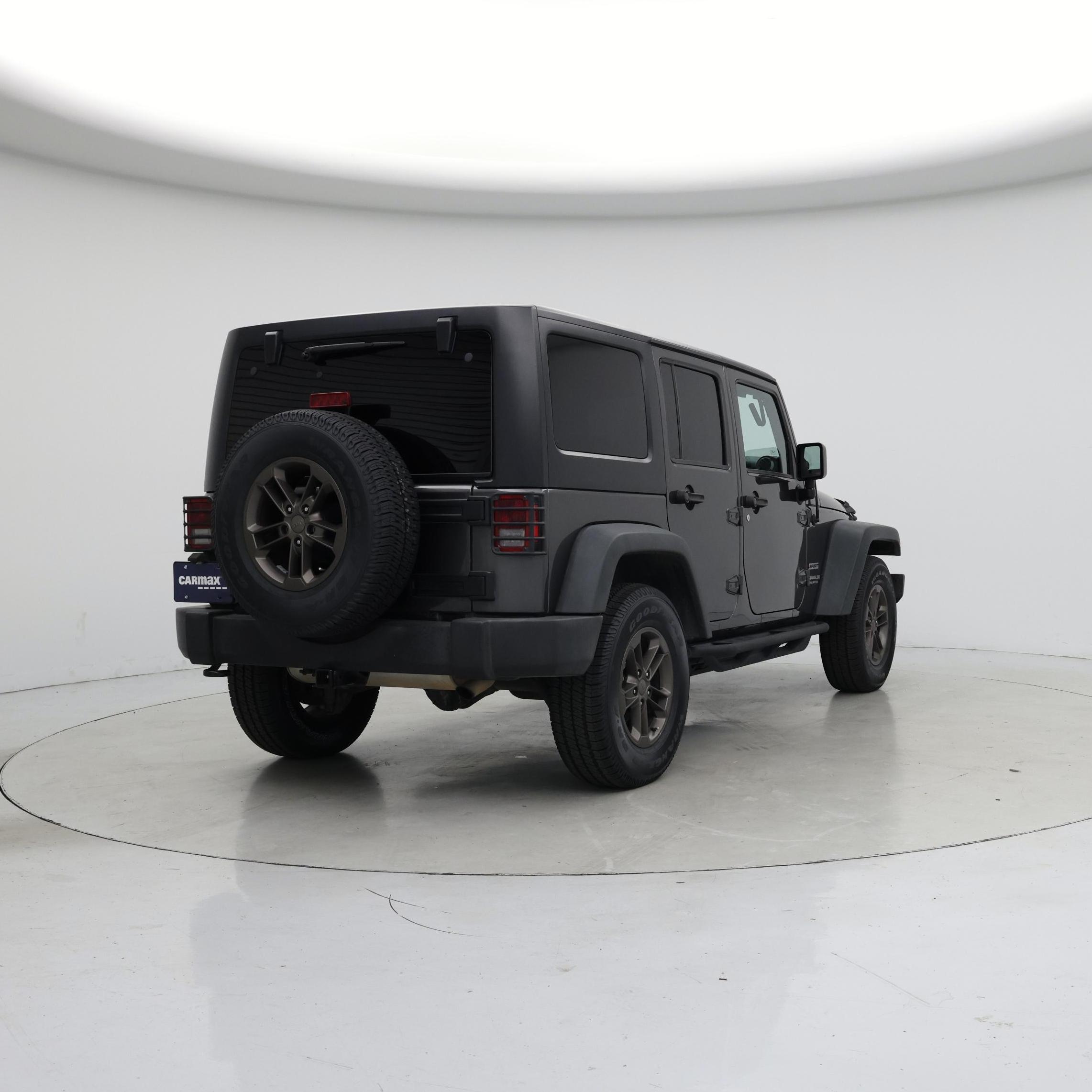 Thumbnail: 2017 Jeep Wrangler - 8