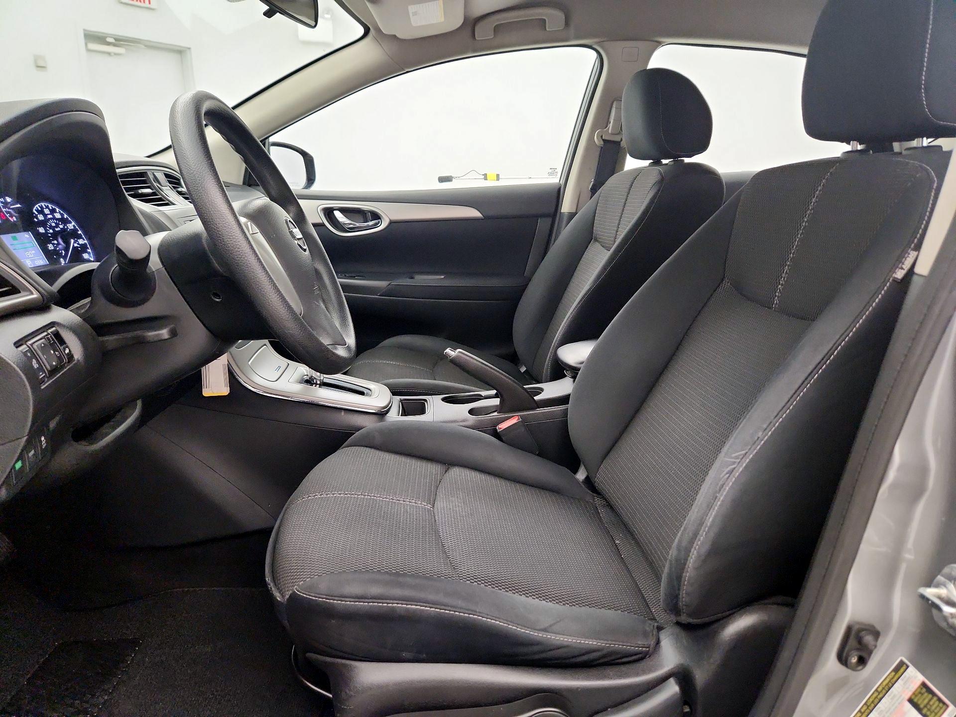 Thumbnail: 2014 Nissan Sentra - 11