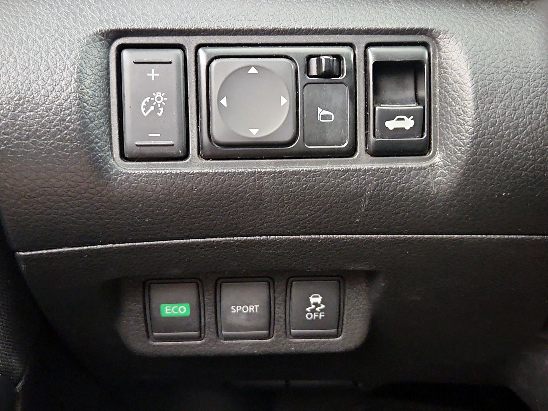 Thumbnail: 2014 Nissan Sentra - 13