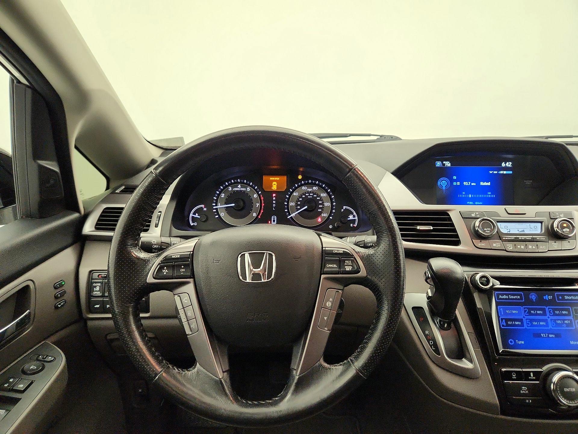 Thumbnail: 2014 Honda Odyssey - 10