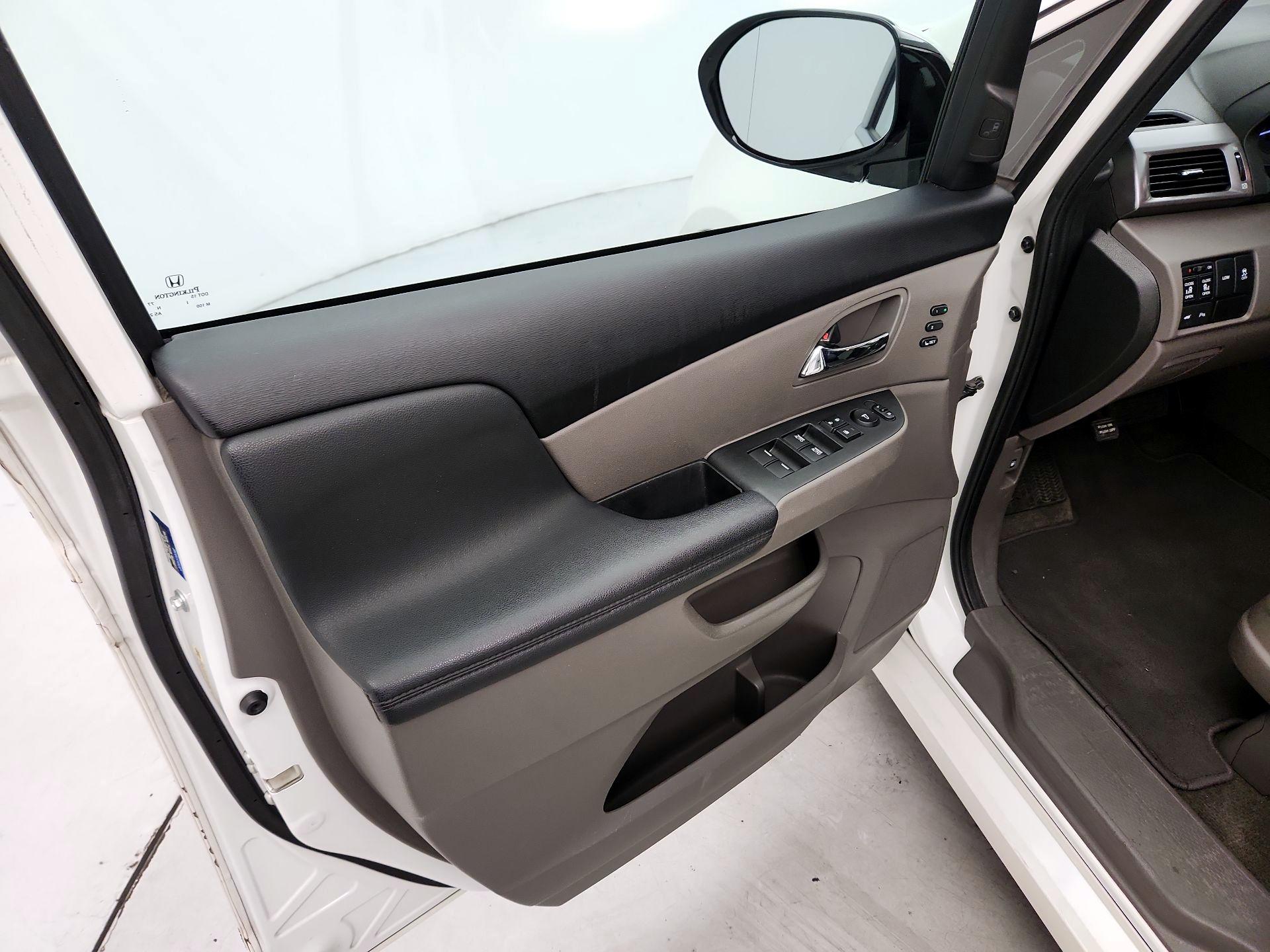 Thumbnail: 2014 Honda Odyssey - 12