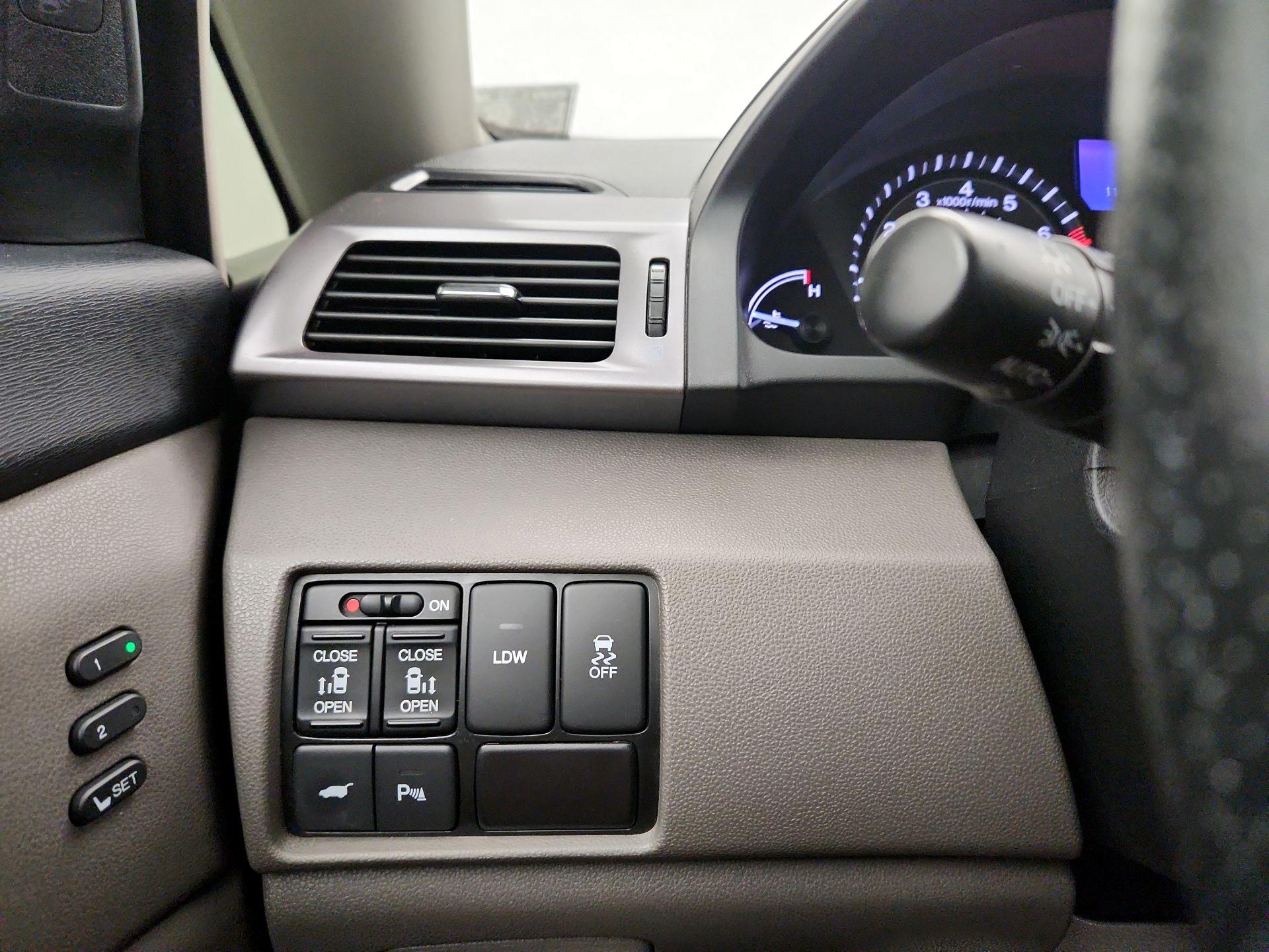 Thumbnail: 2014 Honda Odyssey - 13