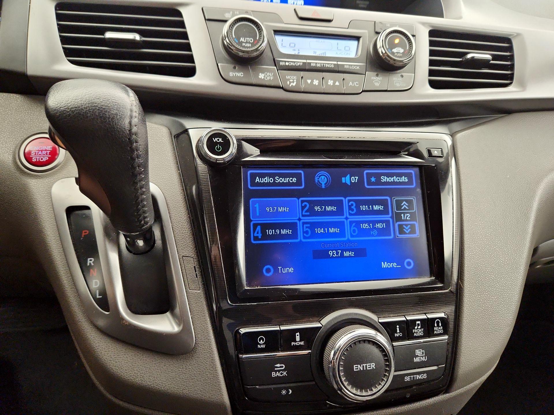 Thumbnail: 2014 Honda Odyssey - 17