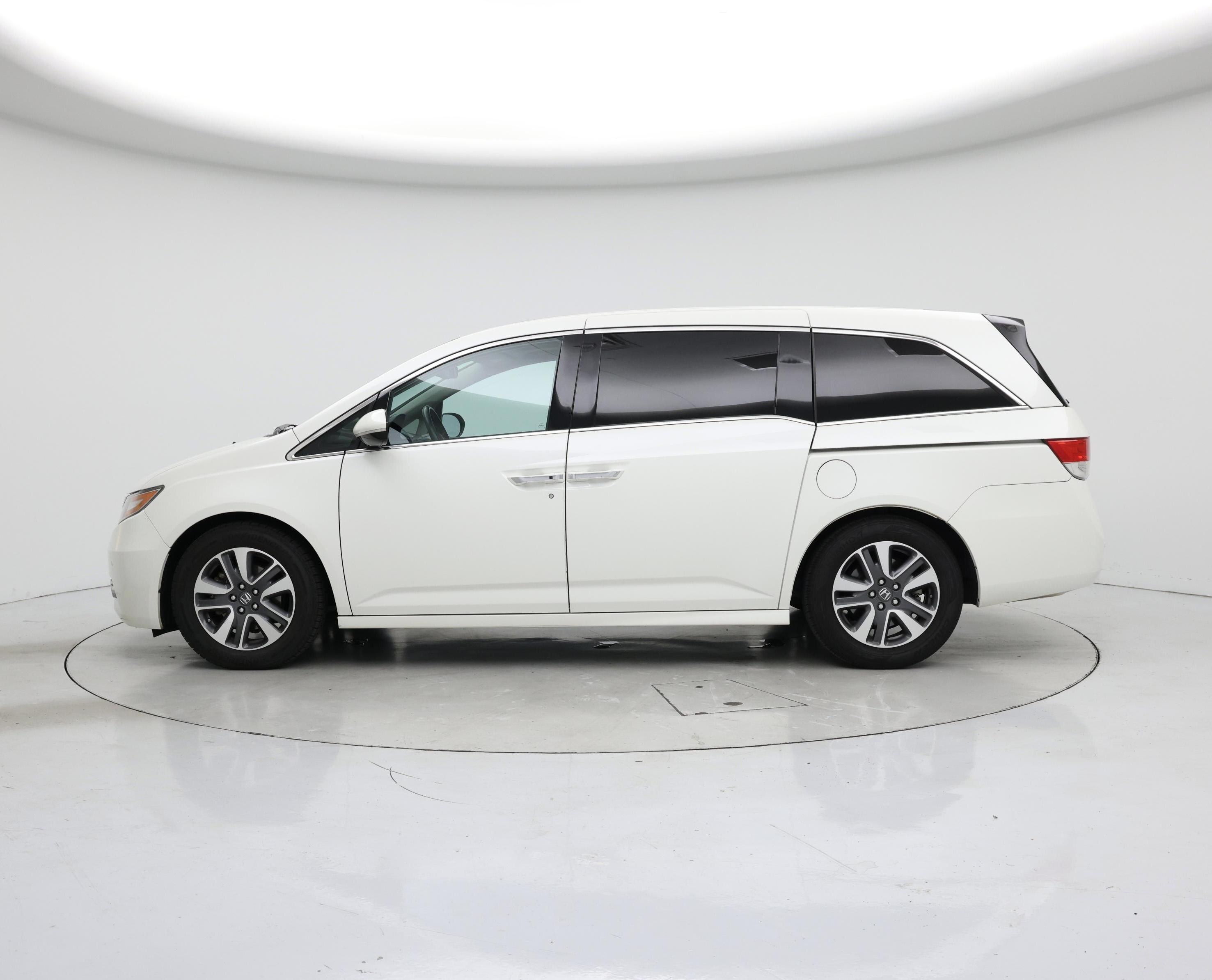 Thumbnail: 2014 Honda Odyssey - 3