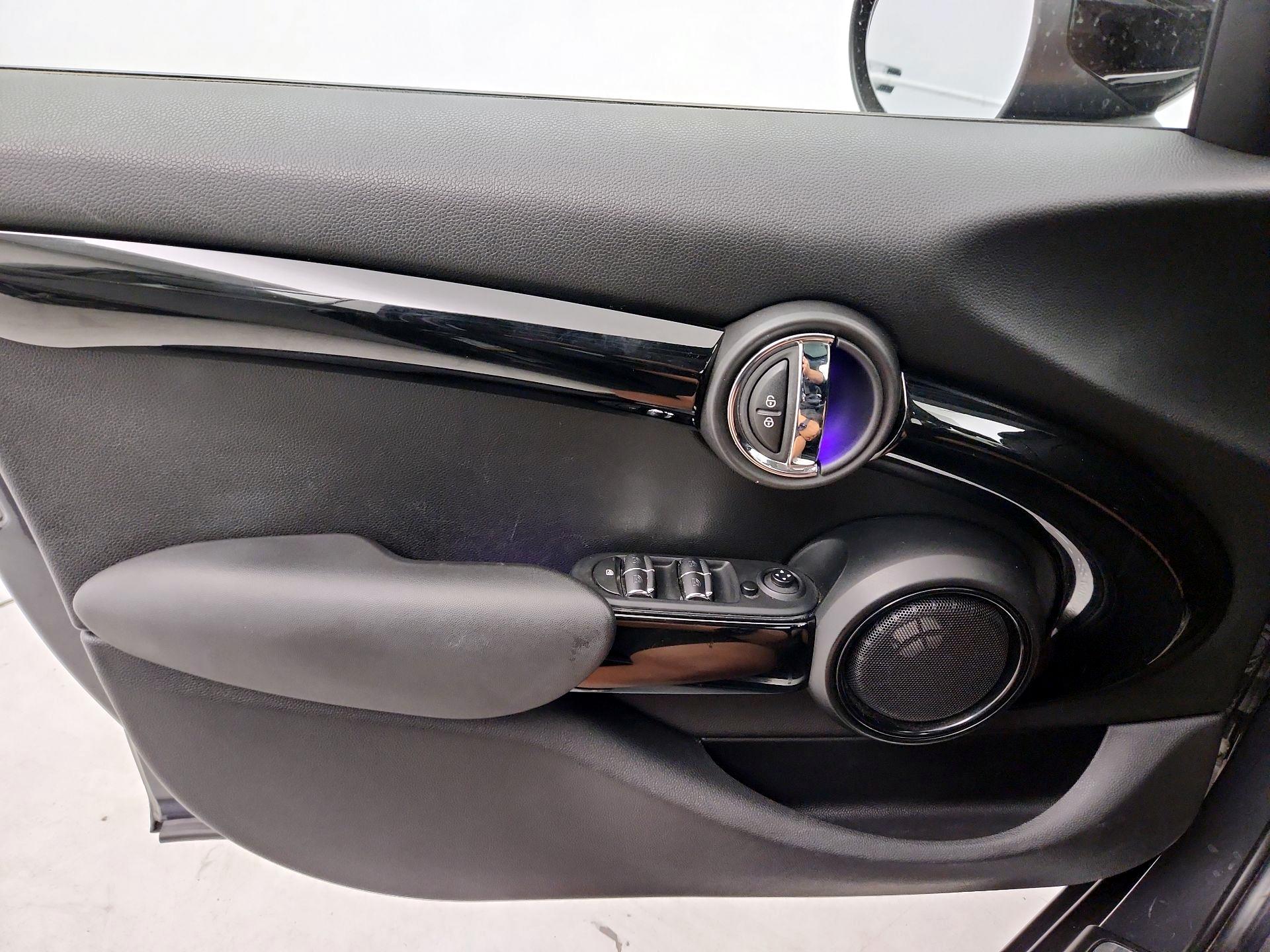 Thumbnail: 2020 MINI Cooper Hardtop - 12