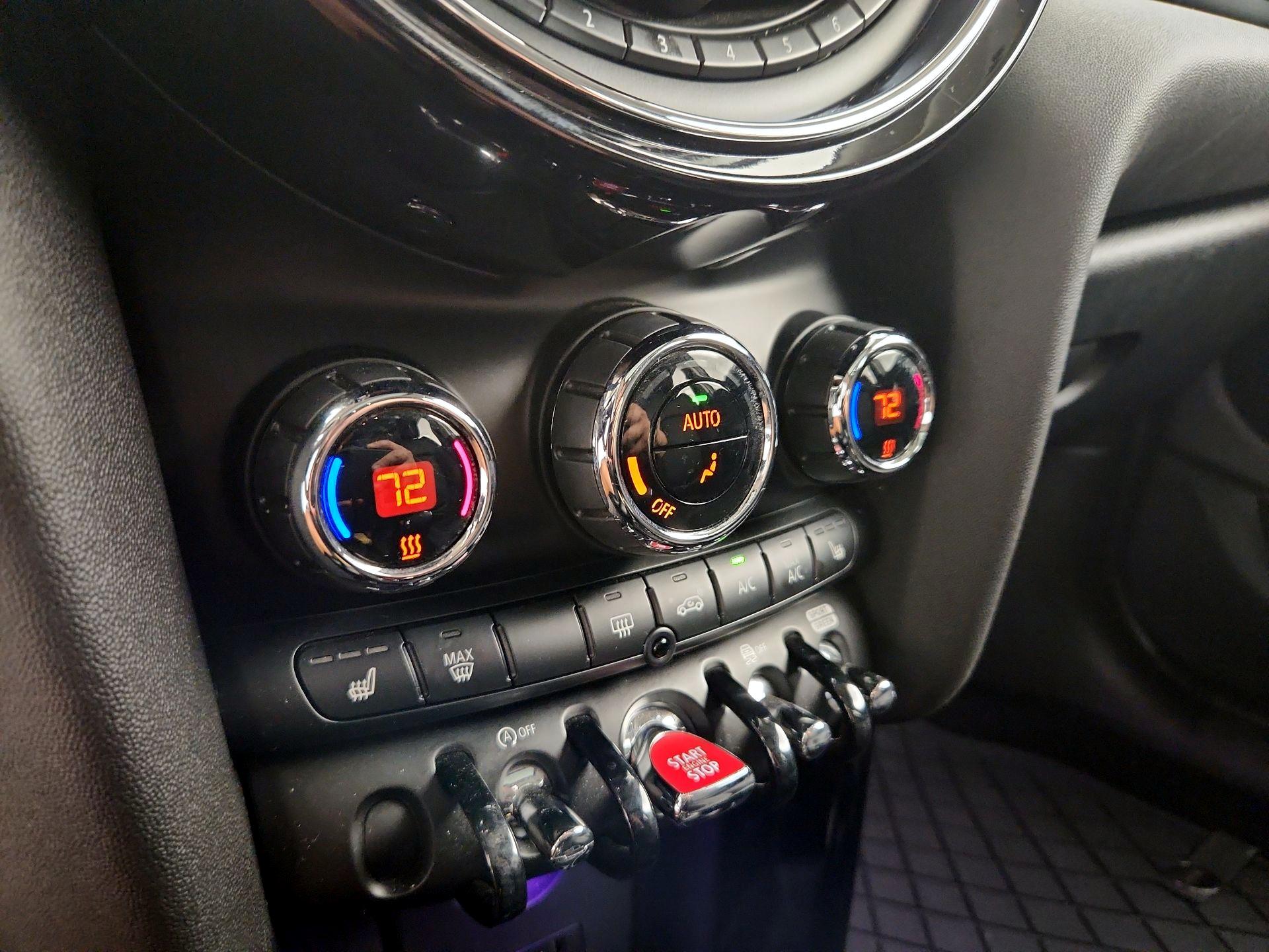 Thumbnail: 2020 MINI Cooper Hardtop - 17