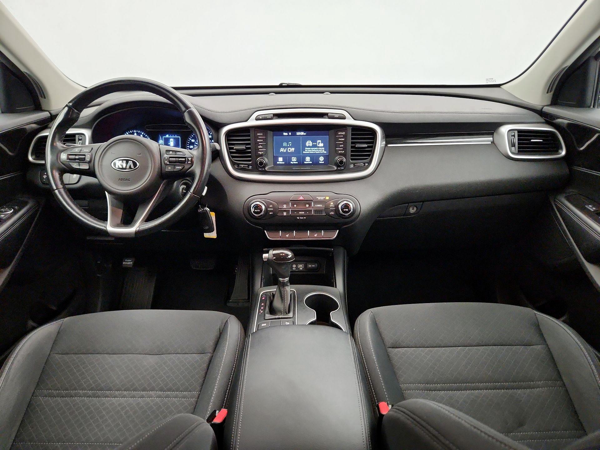 Thumbnail: 2018 Kia Sorento - 9