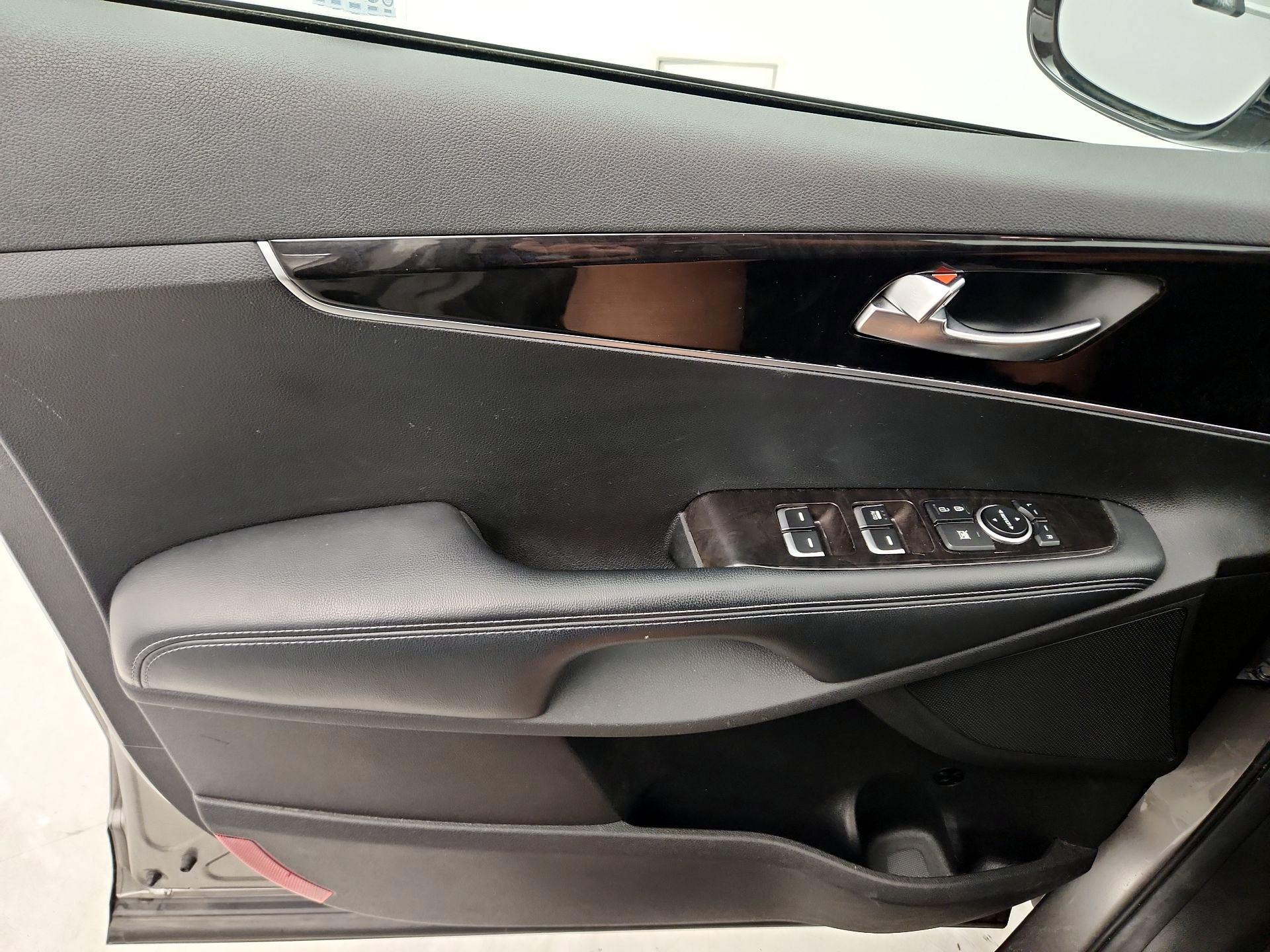 Thumbnail: 2018 Kia Sorento - 12