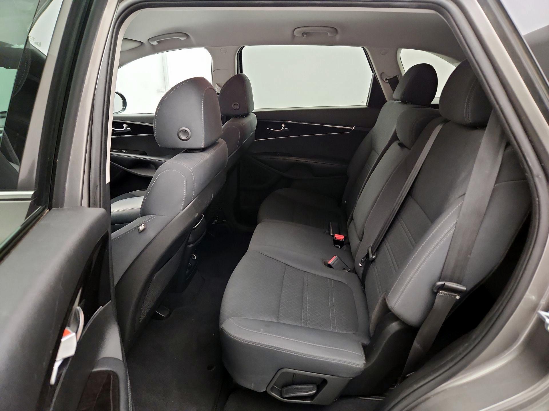 Thumbnail: 2018 Kia Sorento - 19