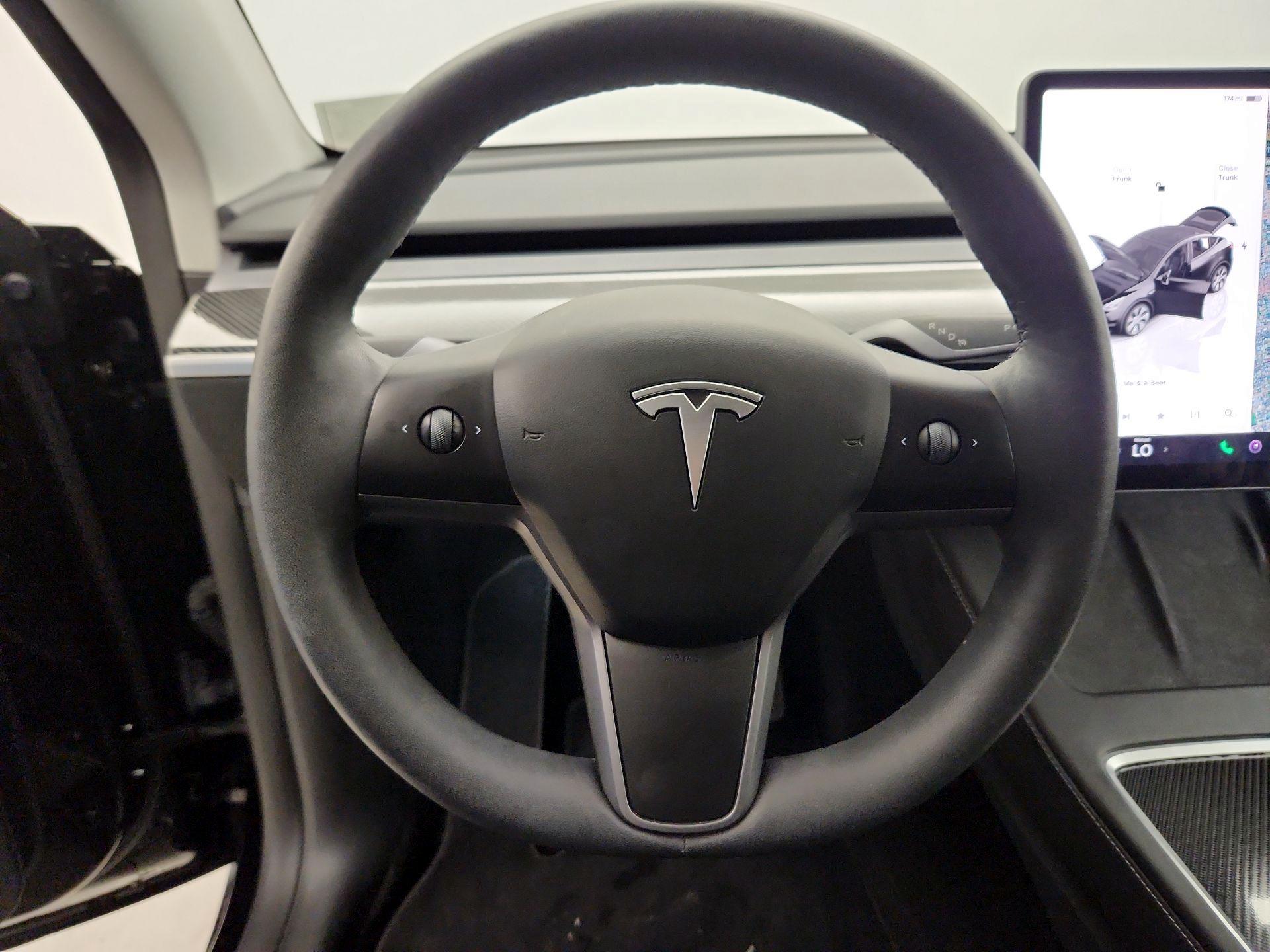 Thumbnail: 2023 Tesla Model Y - 10